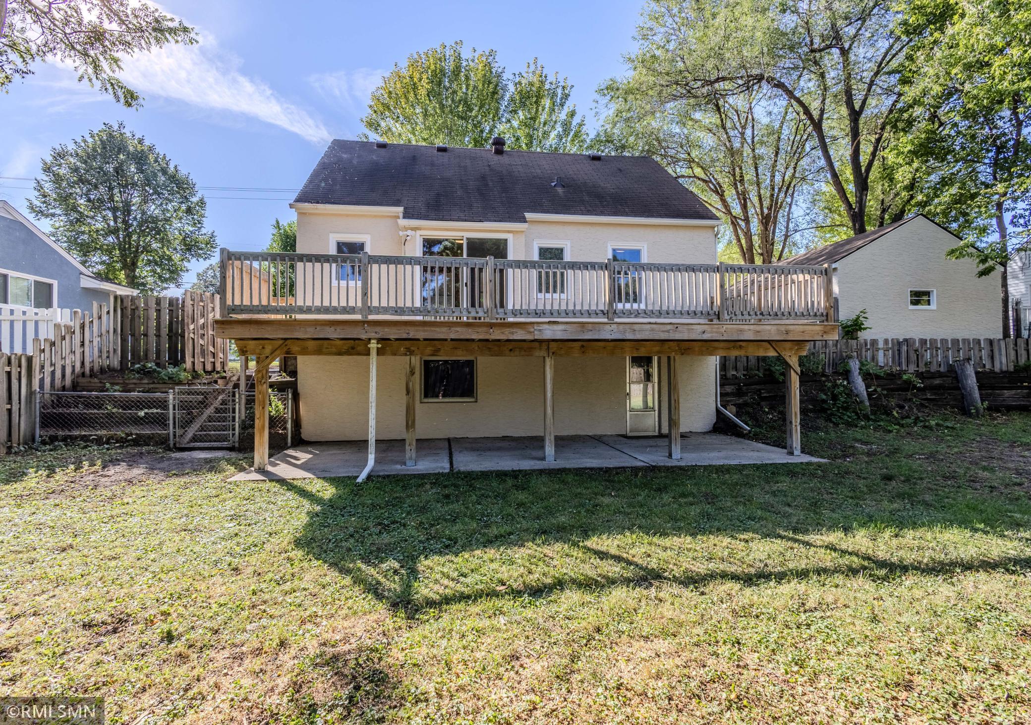 6823 E River Road Ne Property Photo 33
