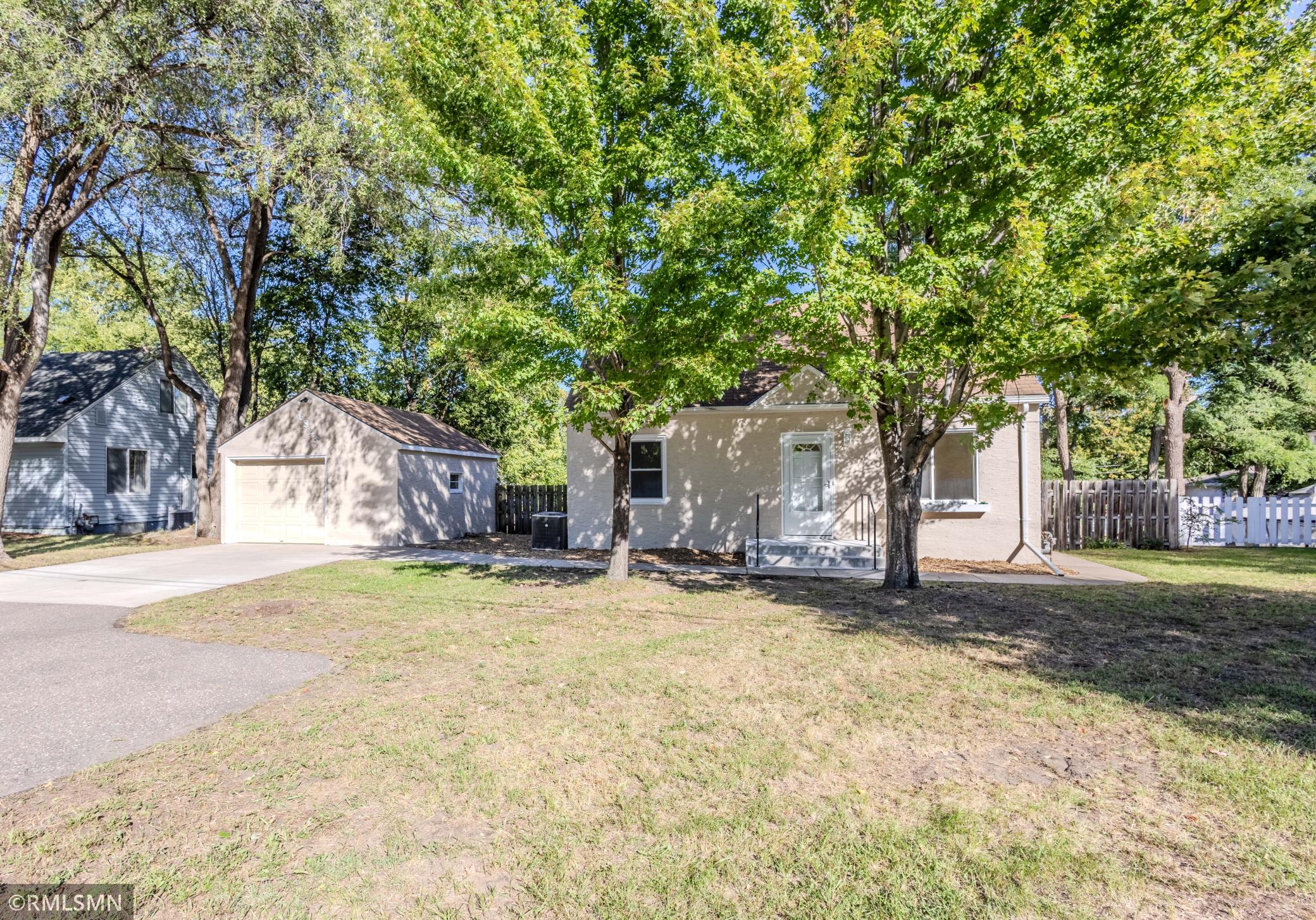 6823 E River Road Ne Property Photo 36