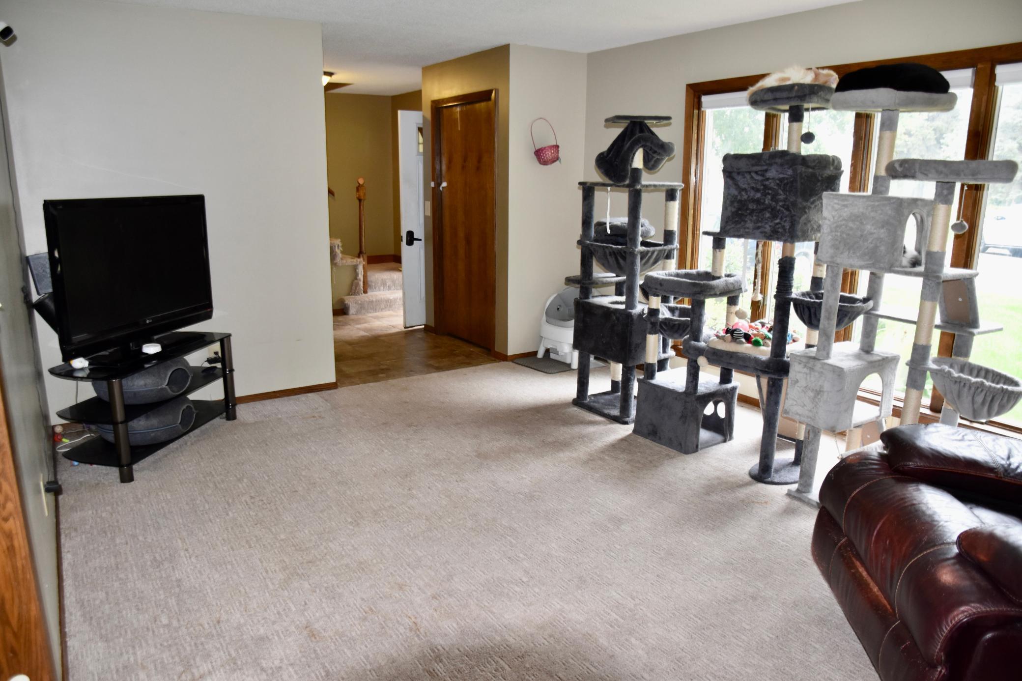 107 Circle Drive Property Photo 7