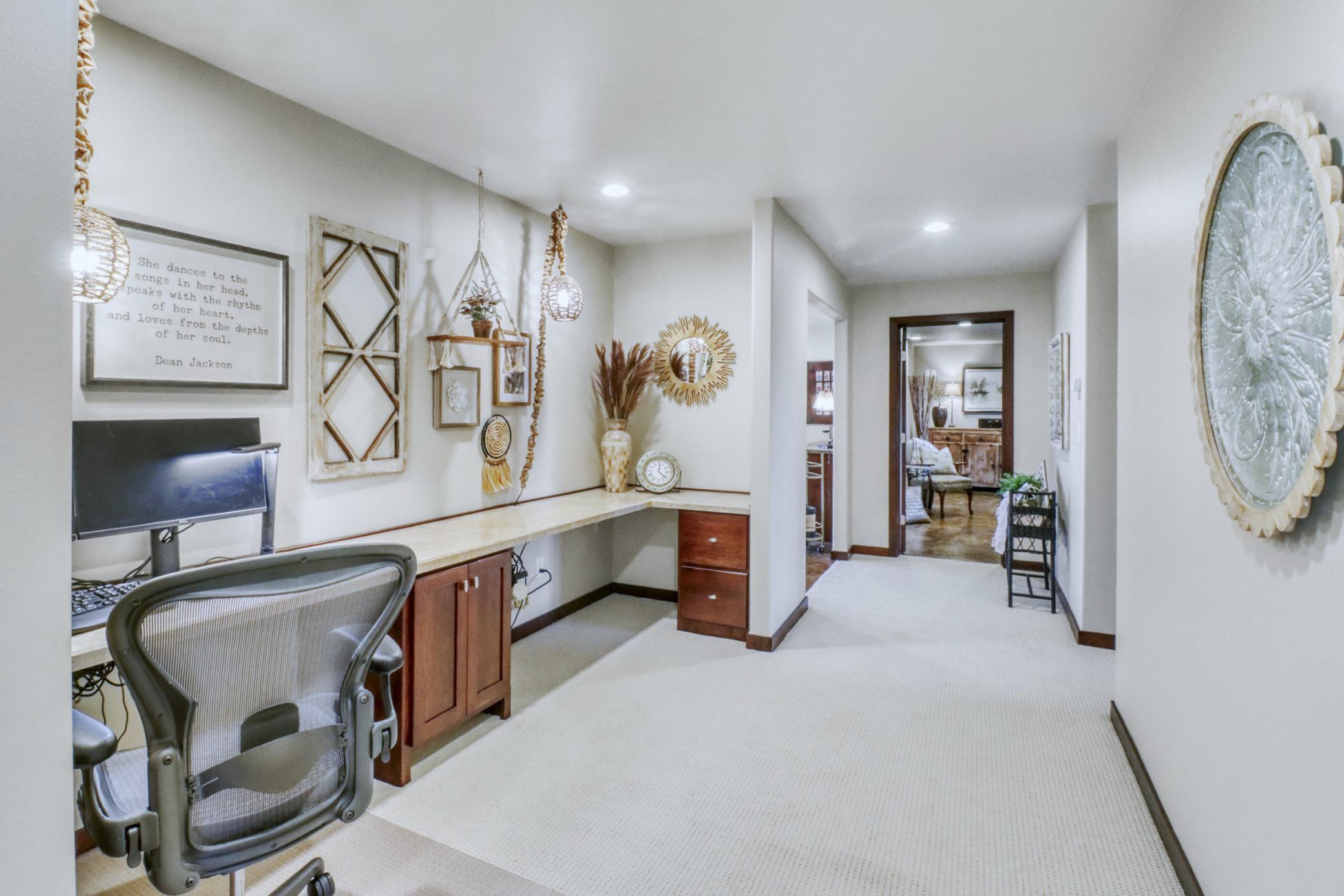 5827 Silverleaf Drive S Property Photo 45