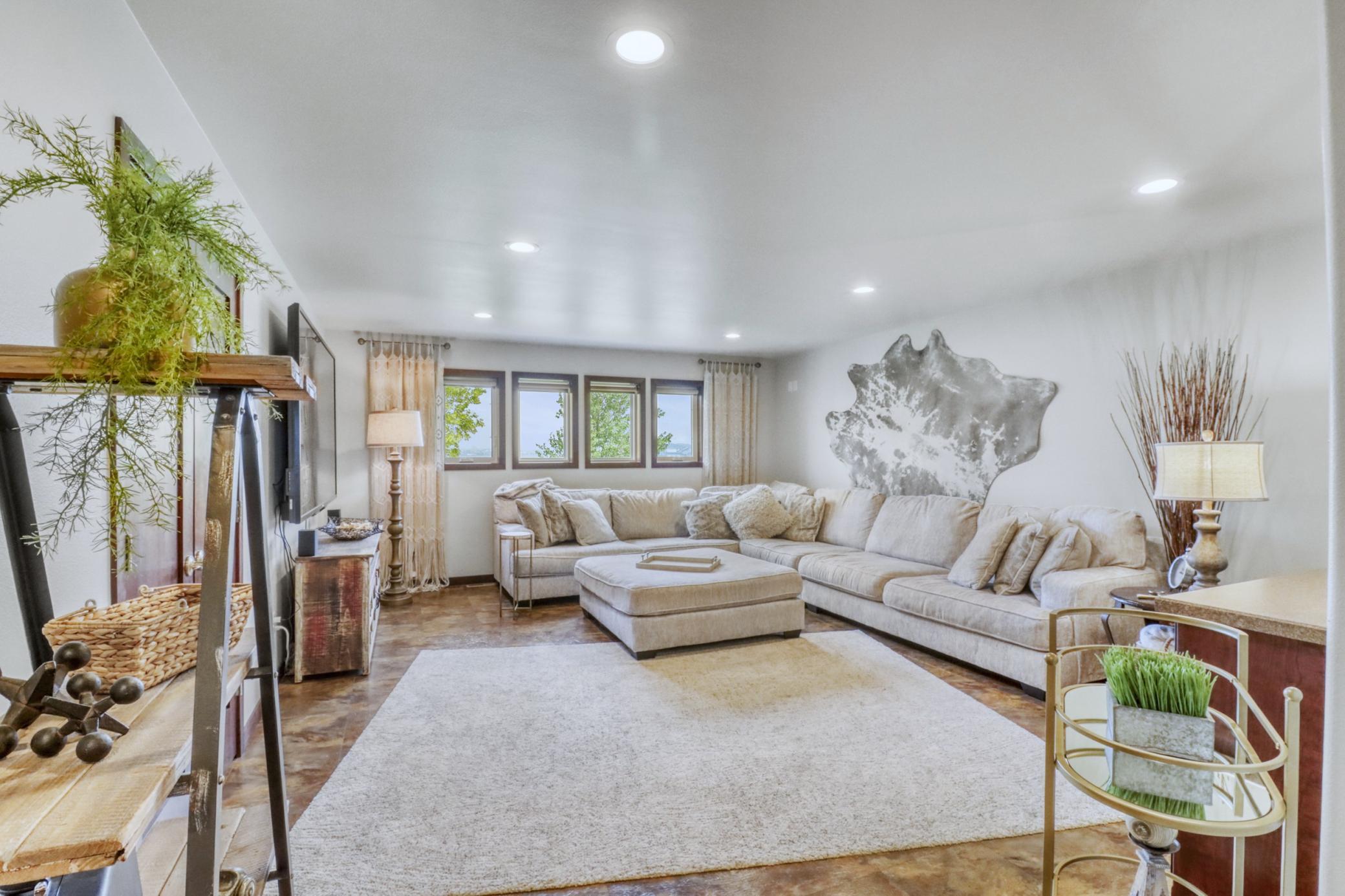 5827 Silverleaf Drive S Property Photo 54