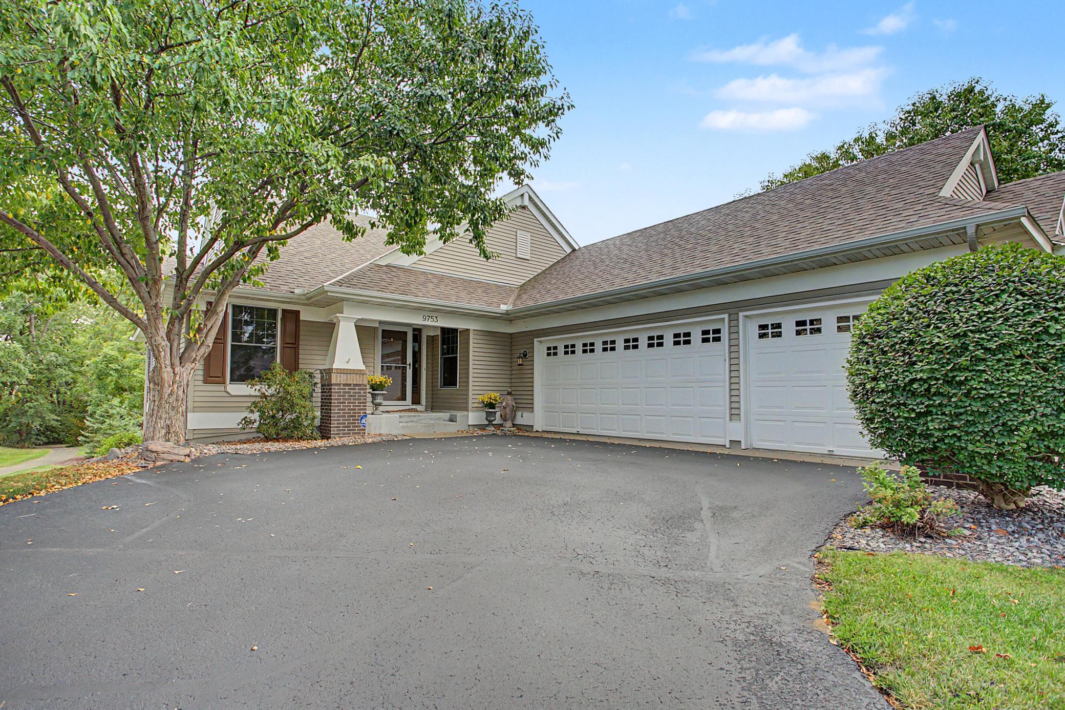 9753 Wedgewood Circle Property Photo 1