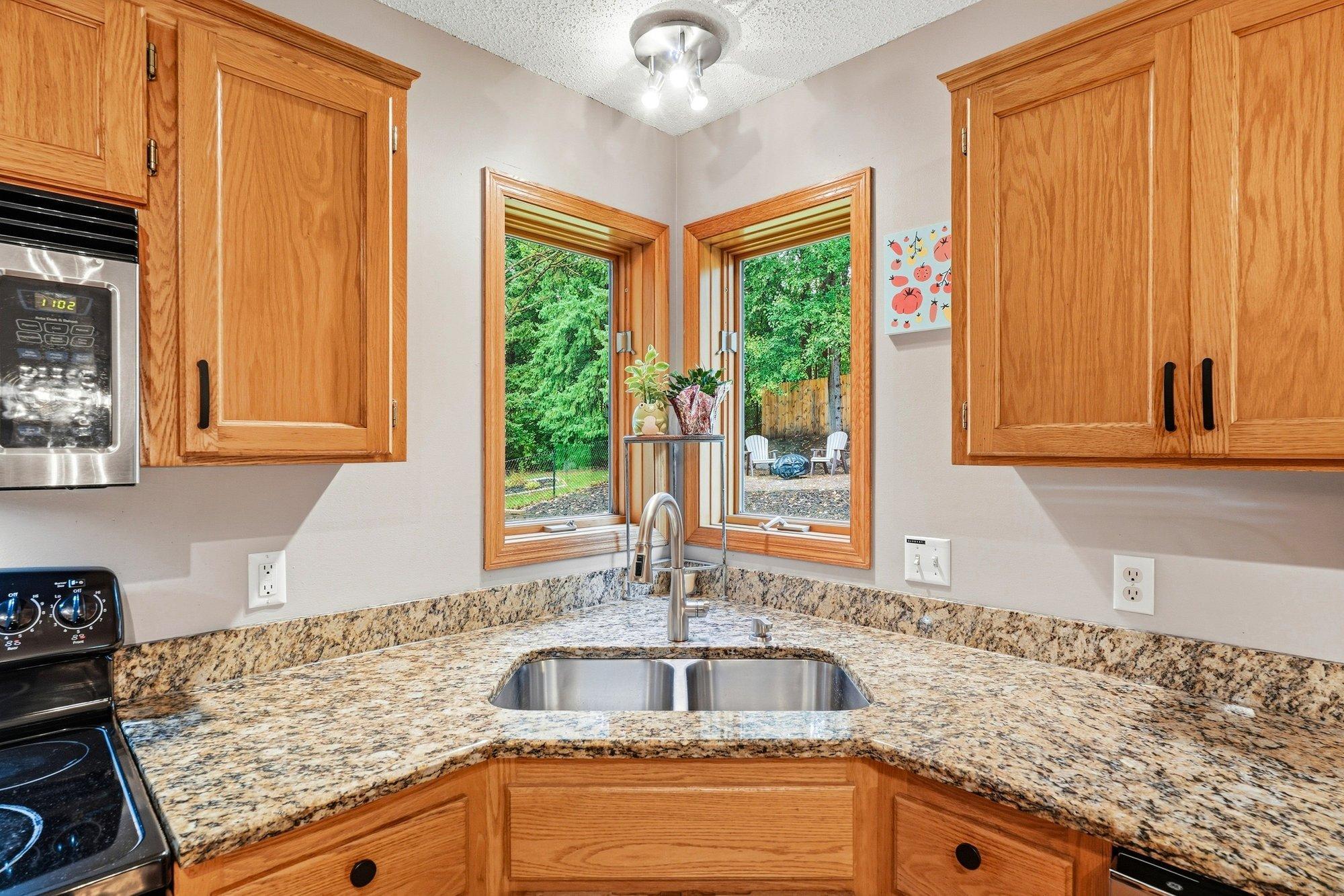 524 Eastwood Court Property Photo 16