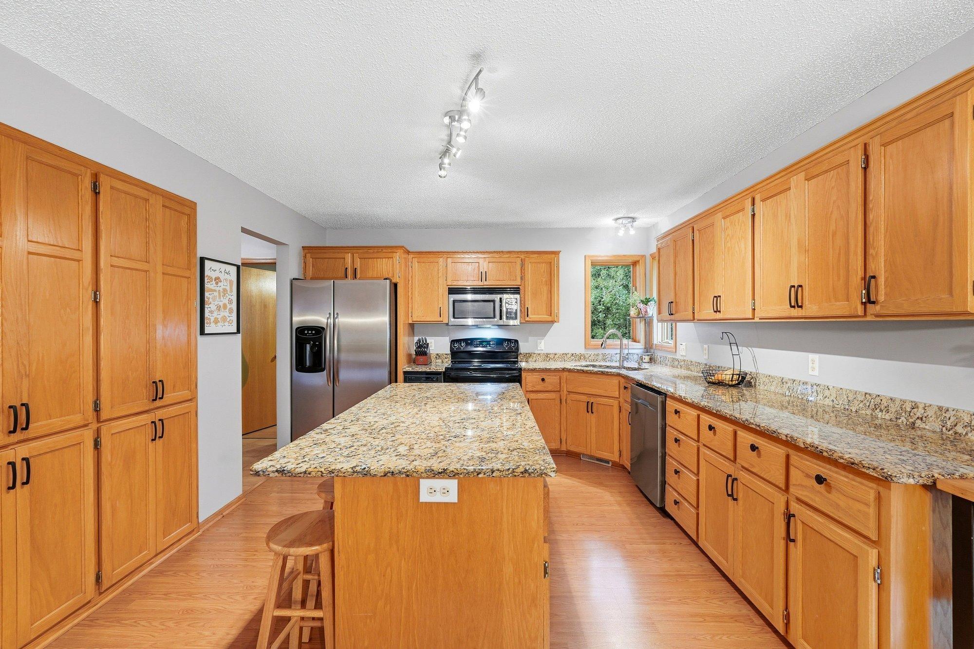 524 Eastwood Court Property Photo 20