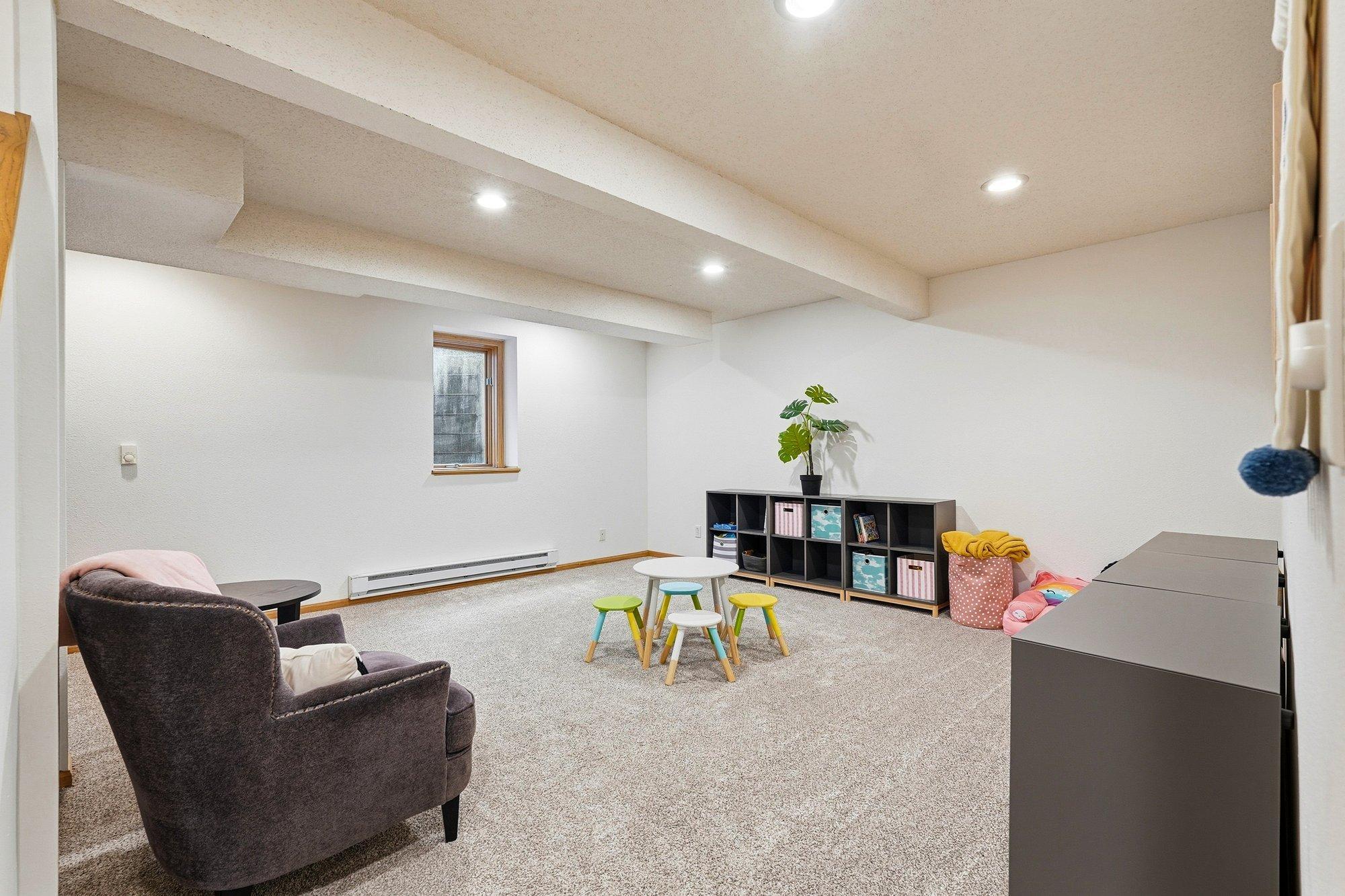 524 Eastwood Court Property Photo 41