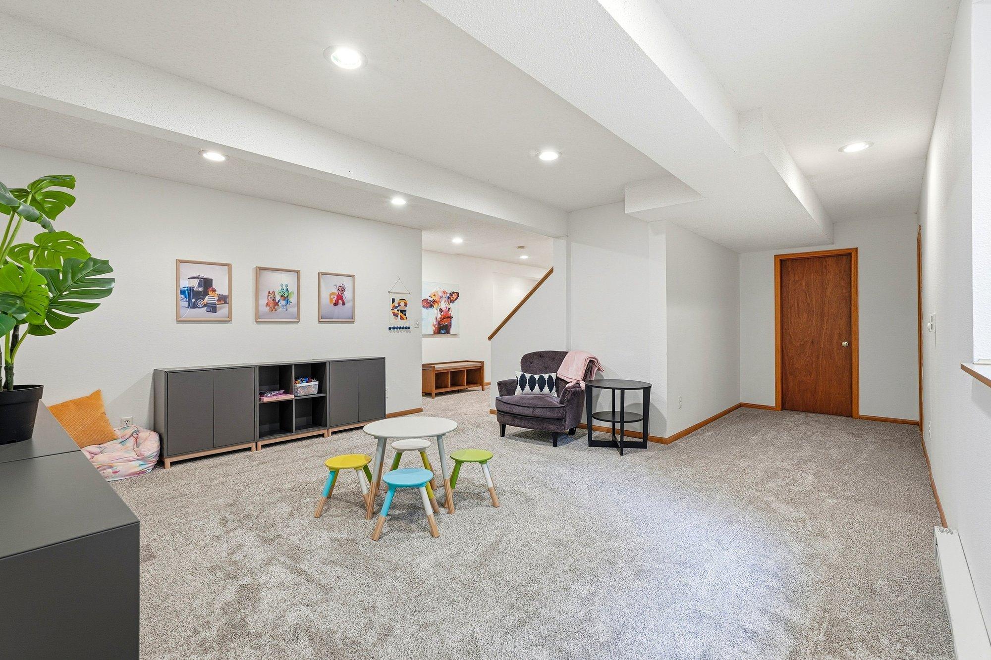 524 Eastwood Court Property Photo 42