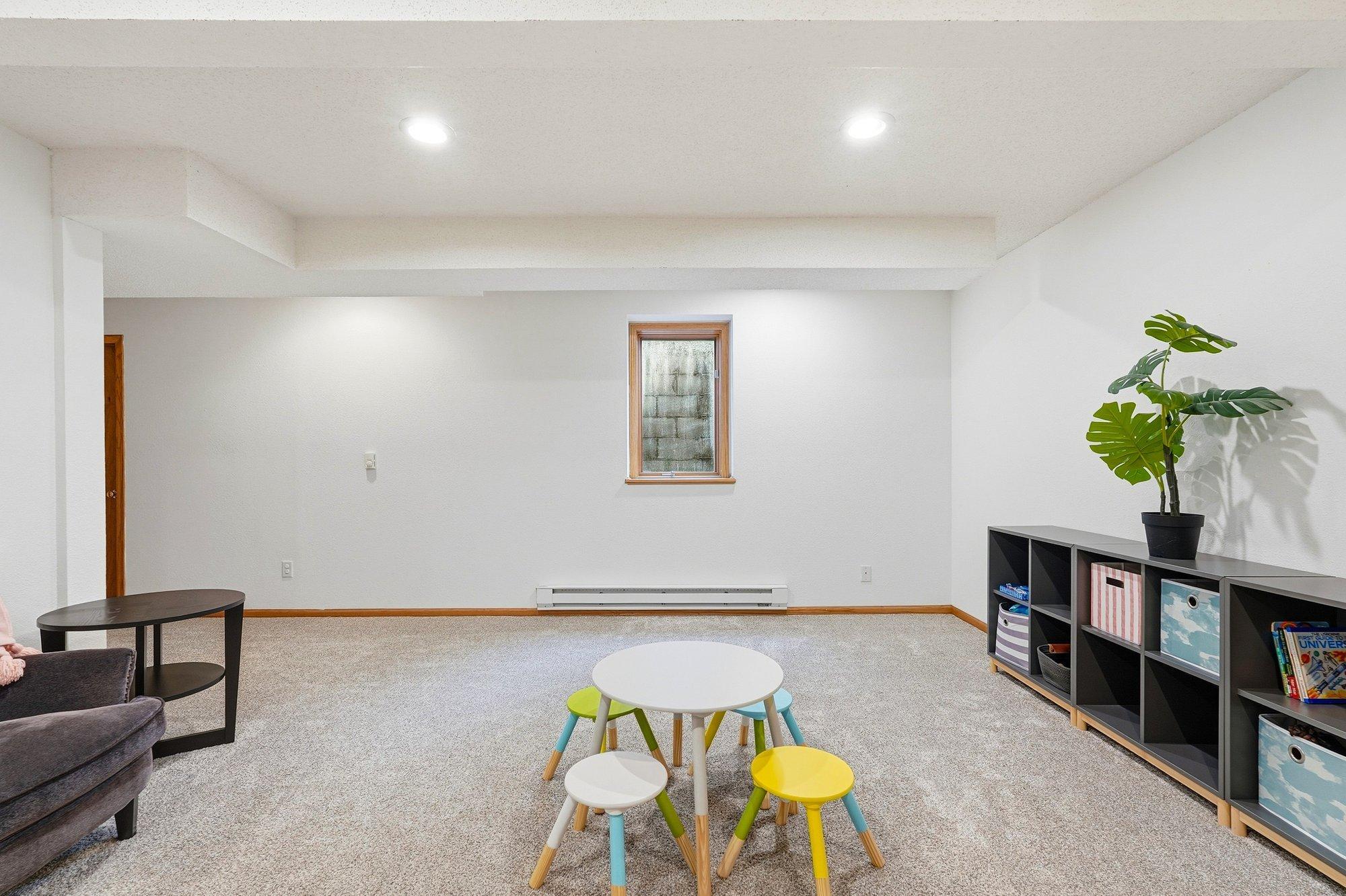 524 Eastwood Court Property Photo 43
