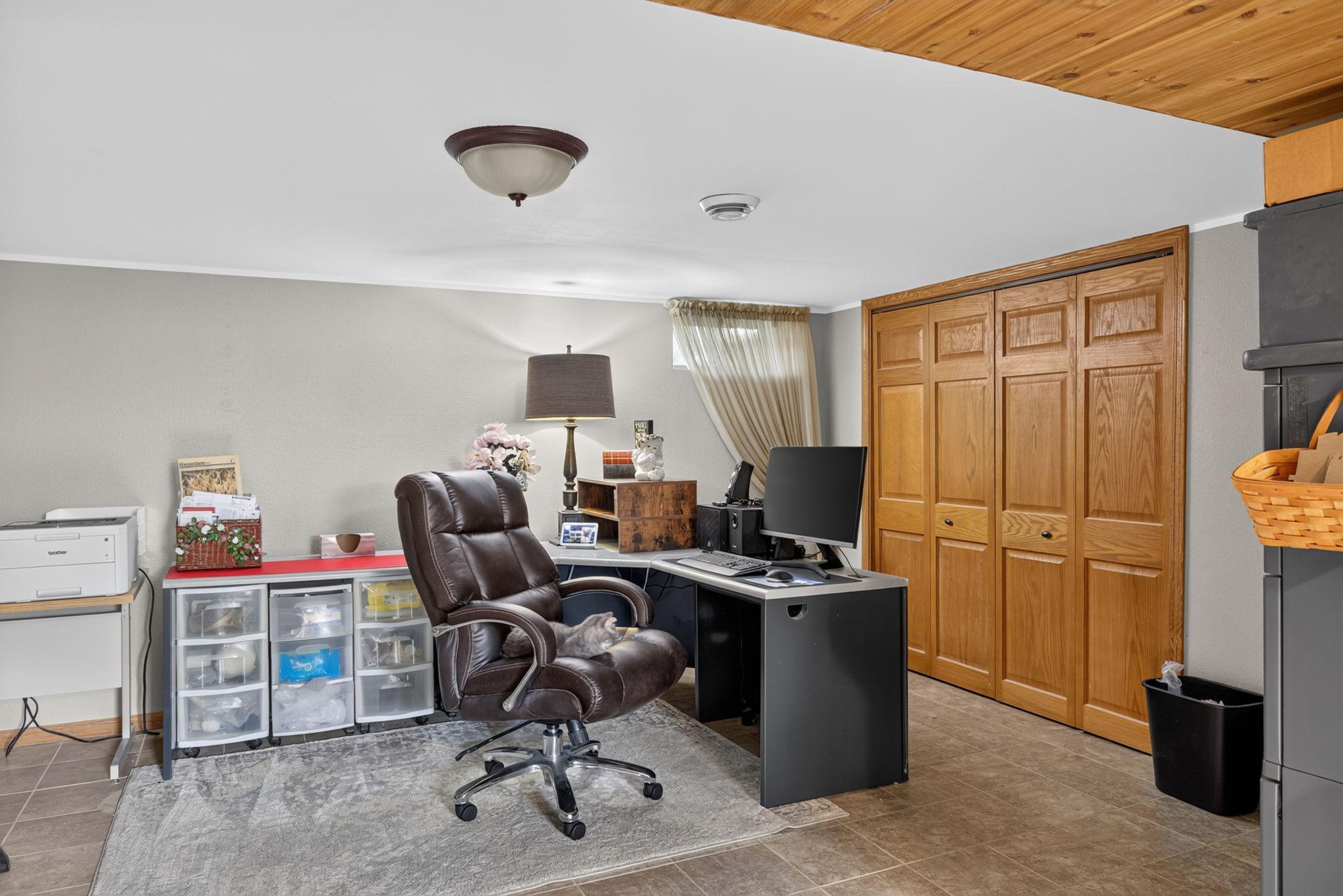 600 E Park Street Property Photo 16