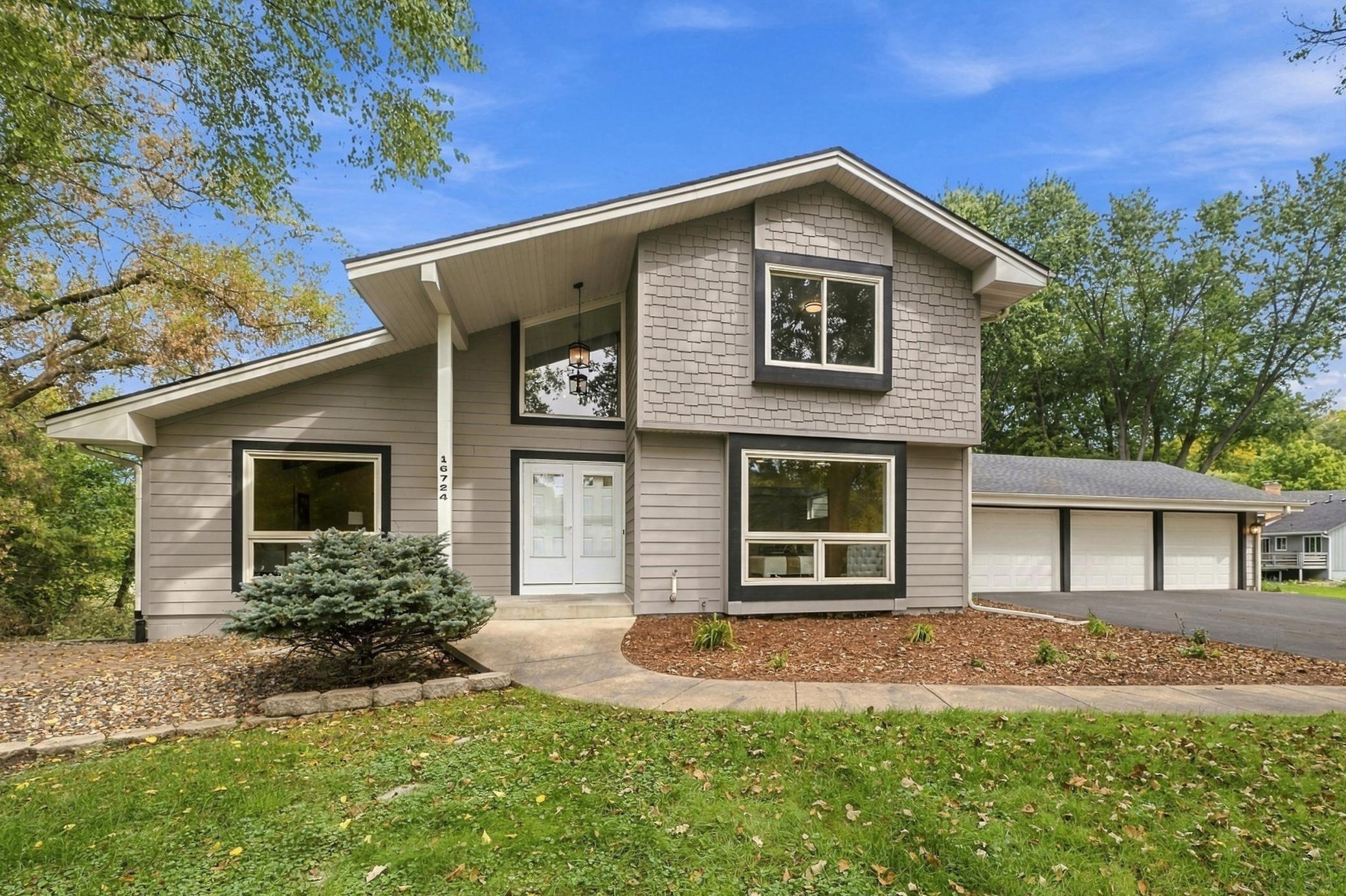 16724 Blenheim Way Property Photo 1