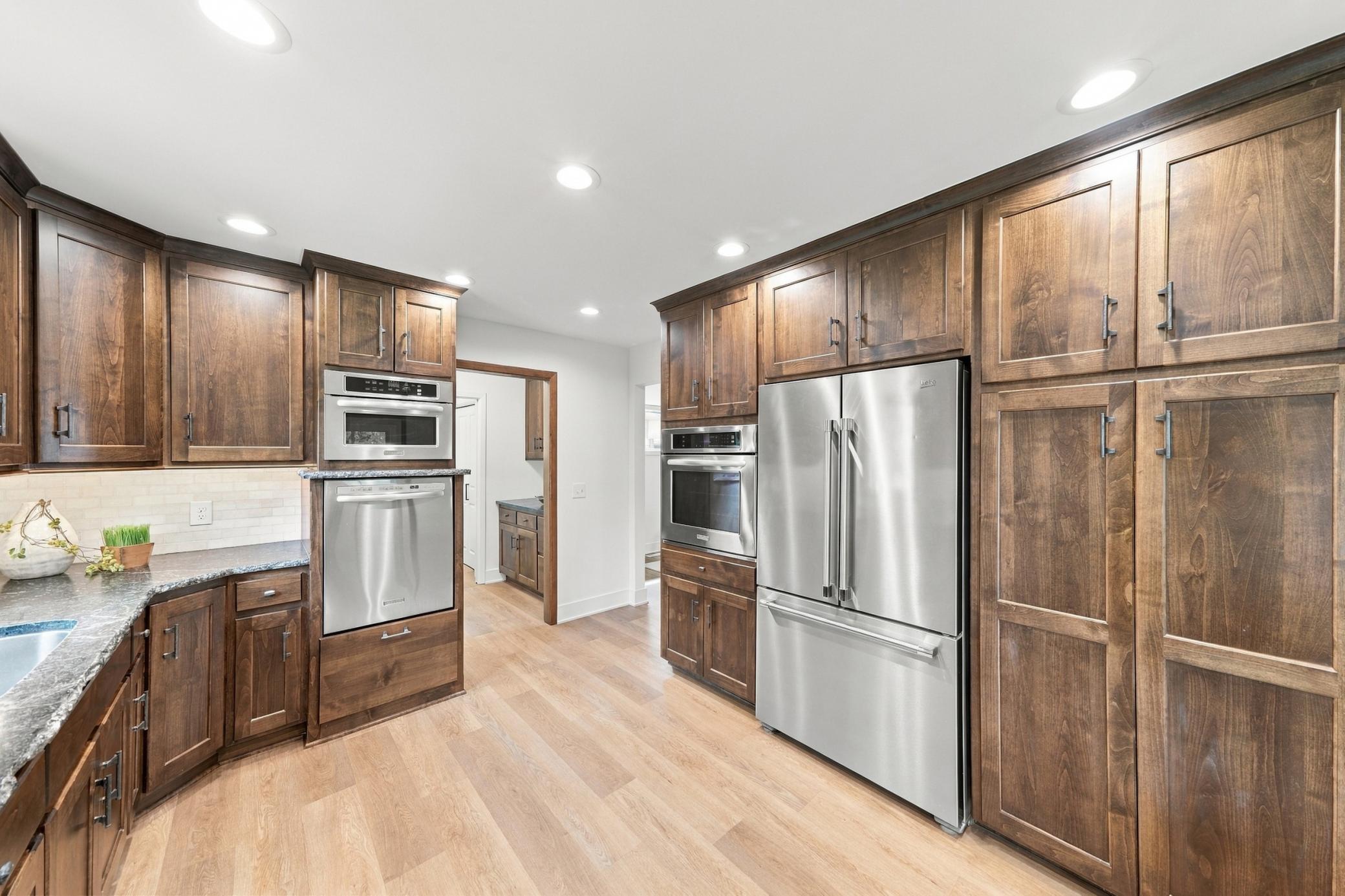 16724 Blenheim Way Property Photo 4