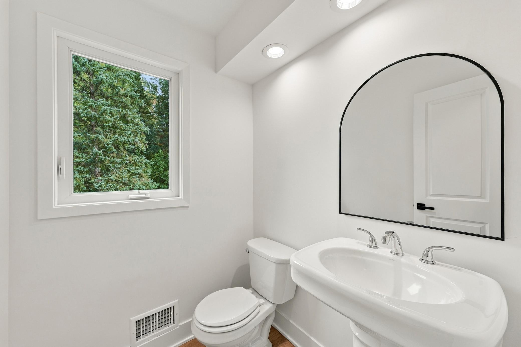 16724 Blenheim Way Property Photo 26