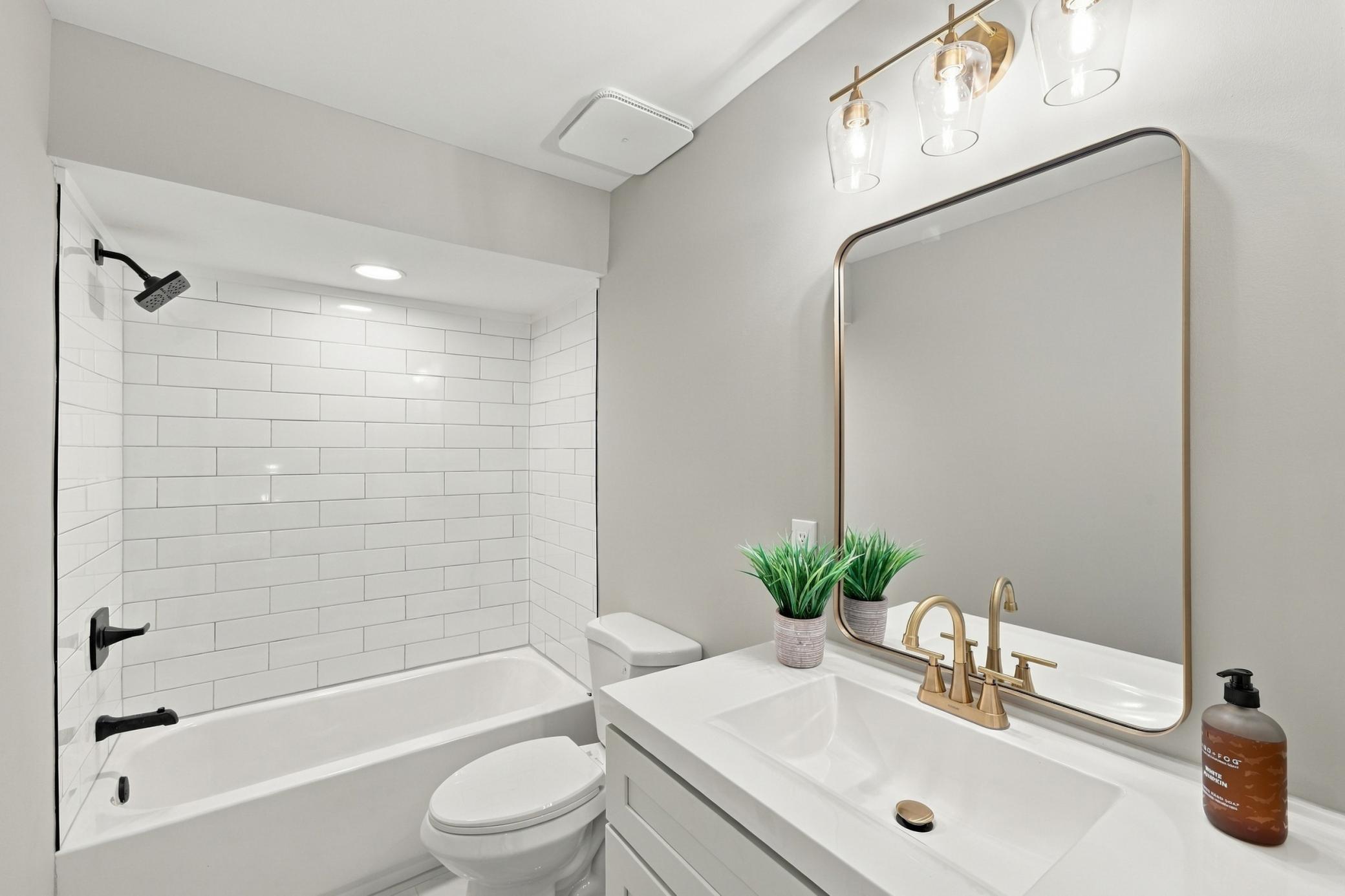 16724 Blenheim Way Property Photo 47
