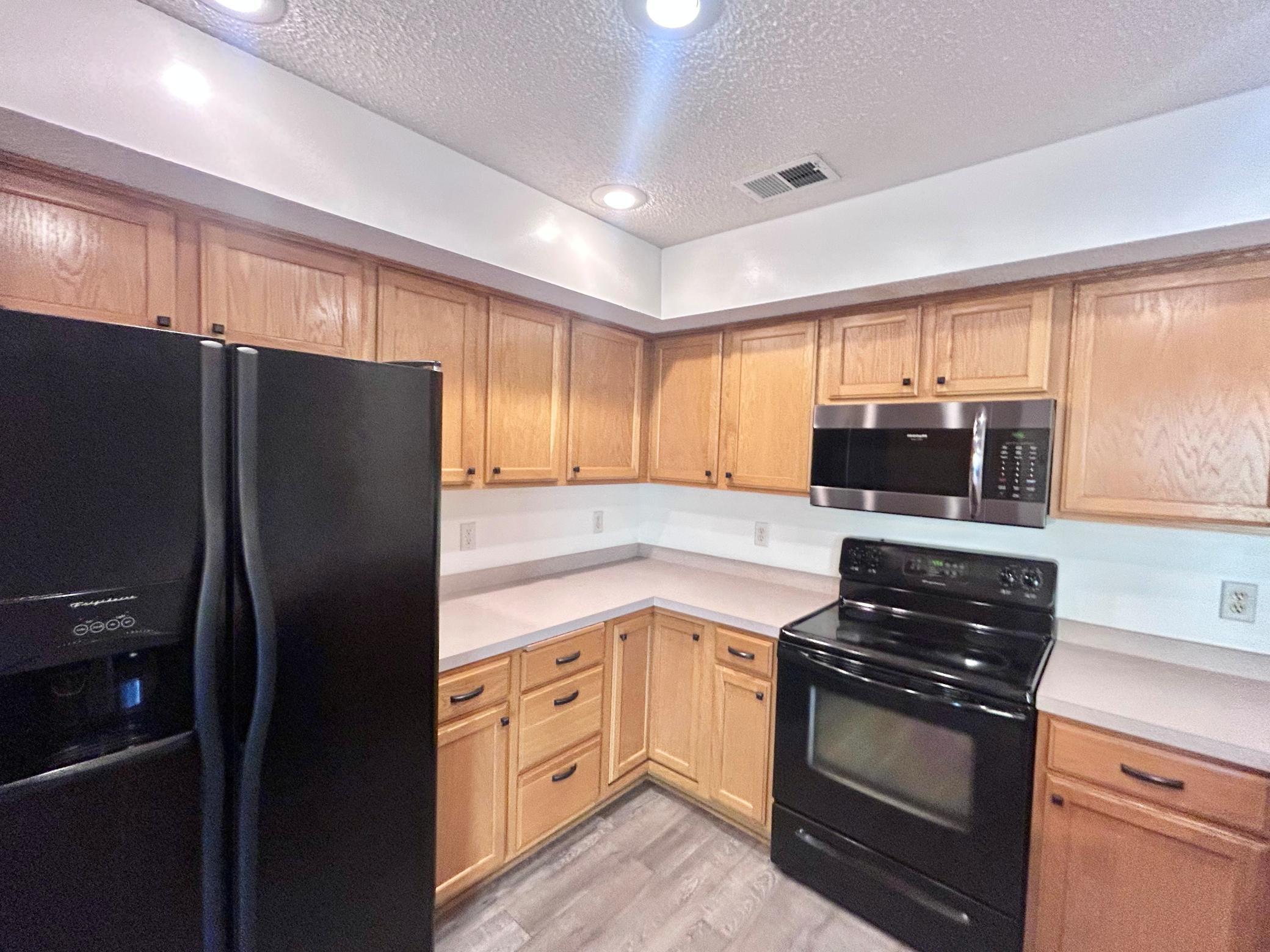 2445 Birn Hill Drive Property Photo 11