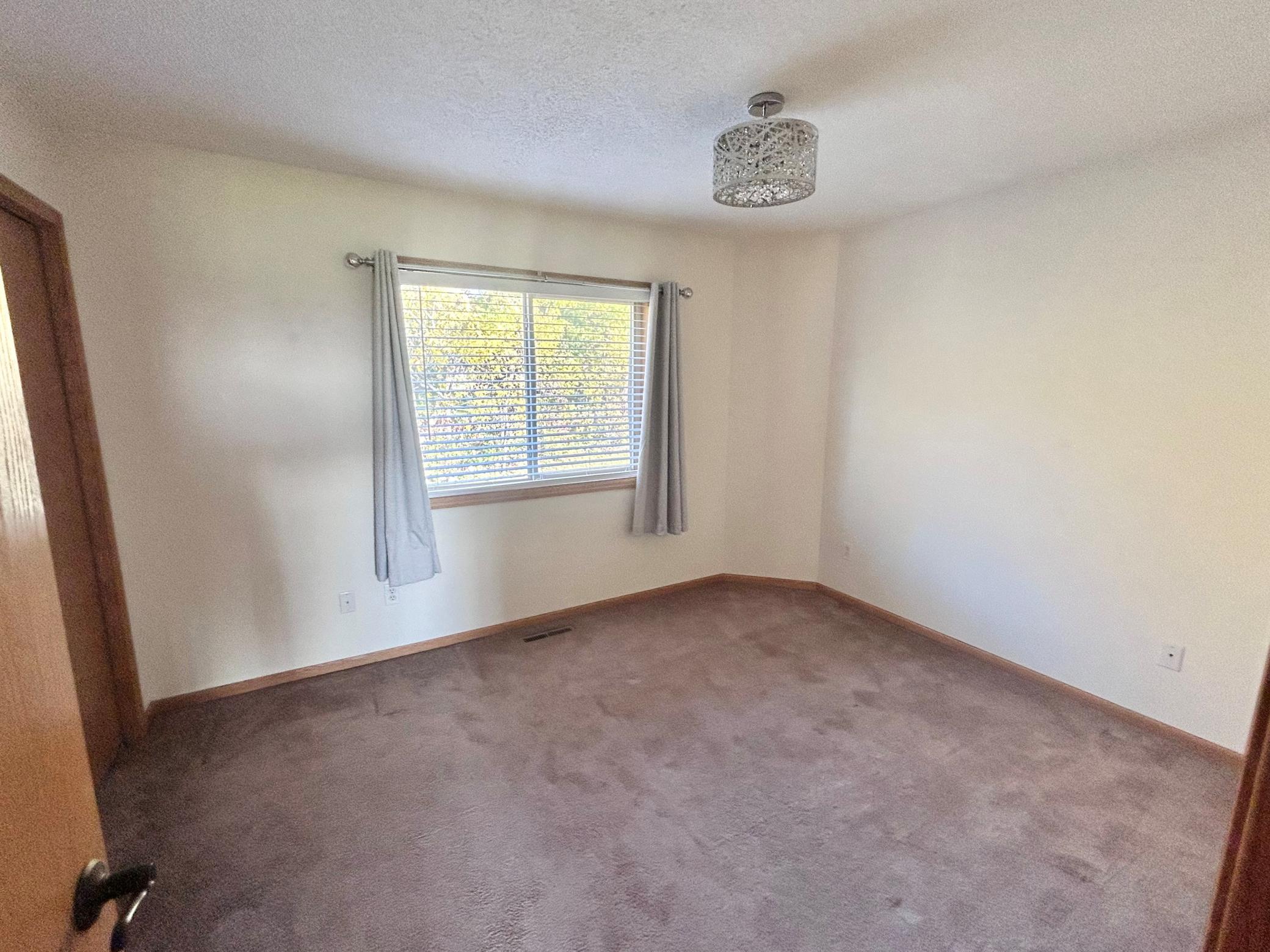 2445 Birn Hill Drive Property Photo 23
