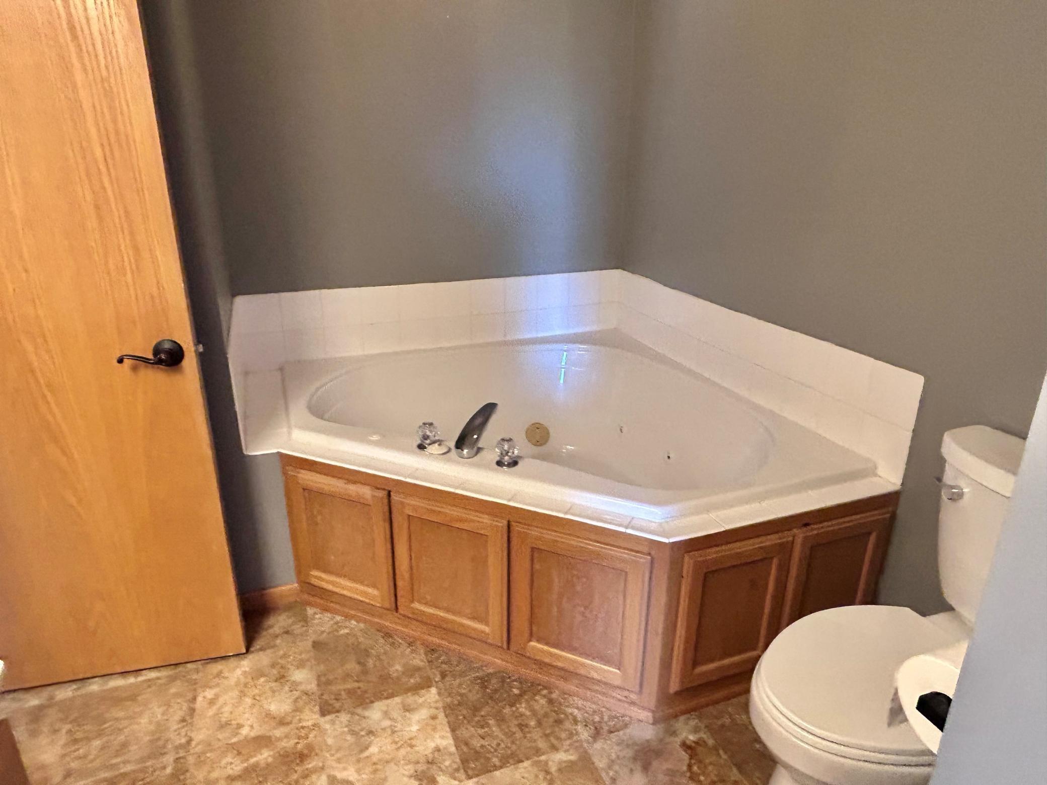 2445 Birn Hill Drive Property Photo 25