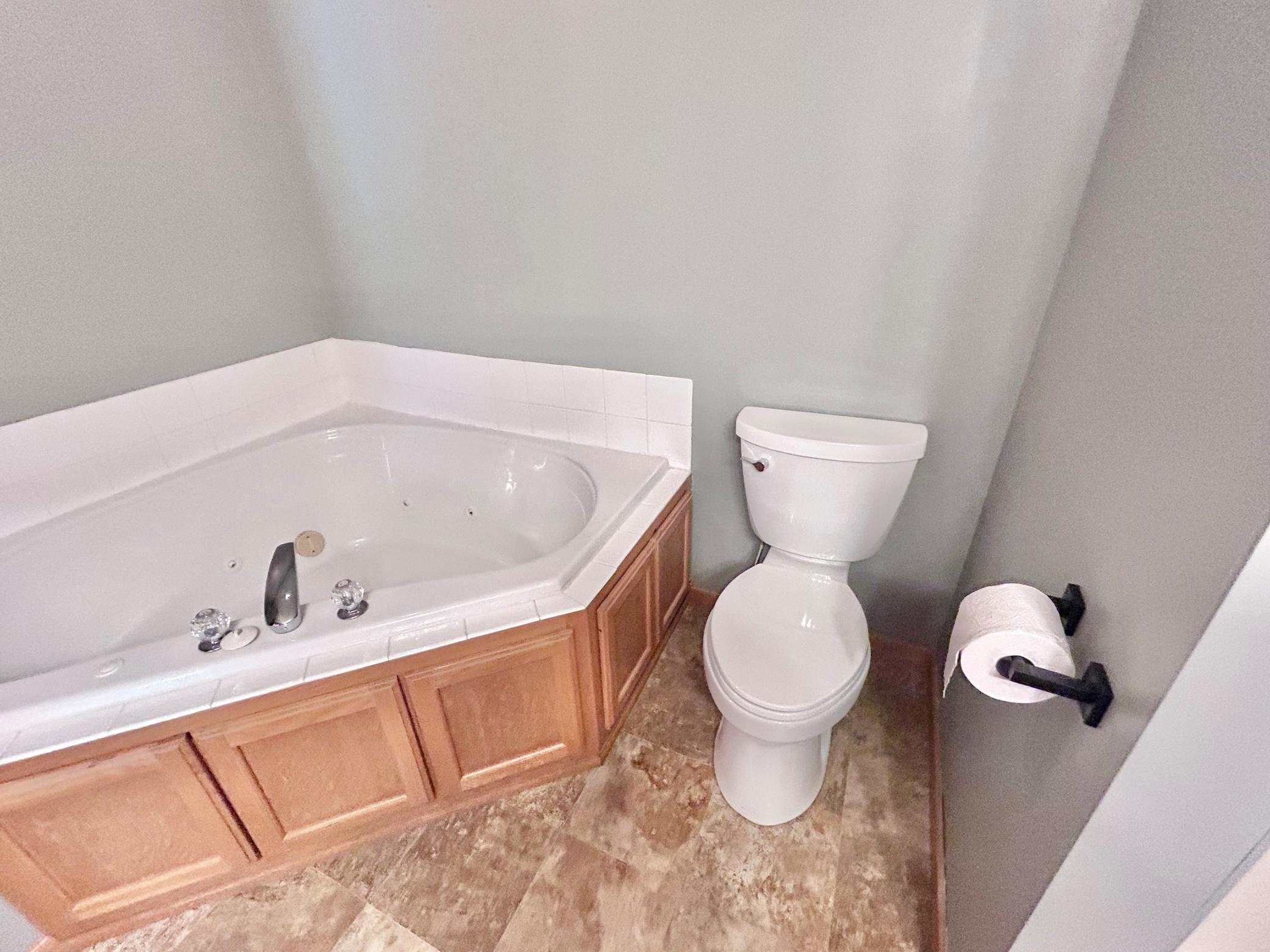2445 Birn Hill Drive Property Photo 27