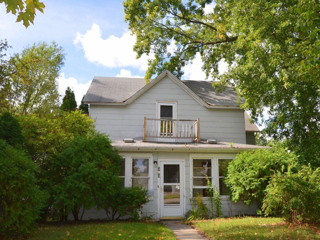 303 Park Avenue N Property Photo 1