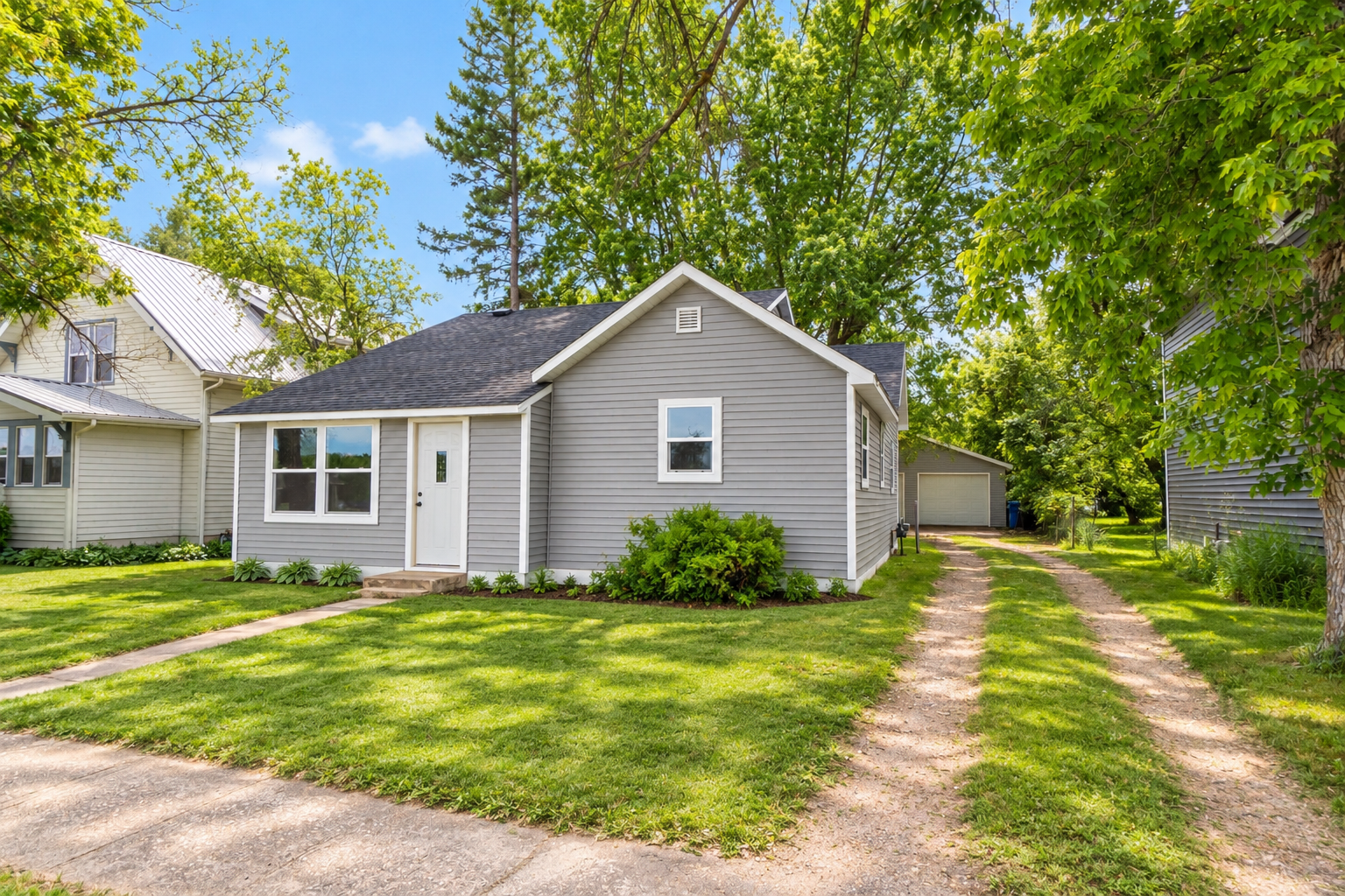 114 E Juniper Avenue Property Photo 1