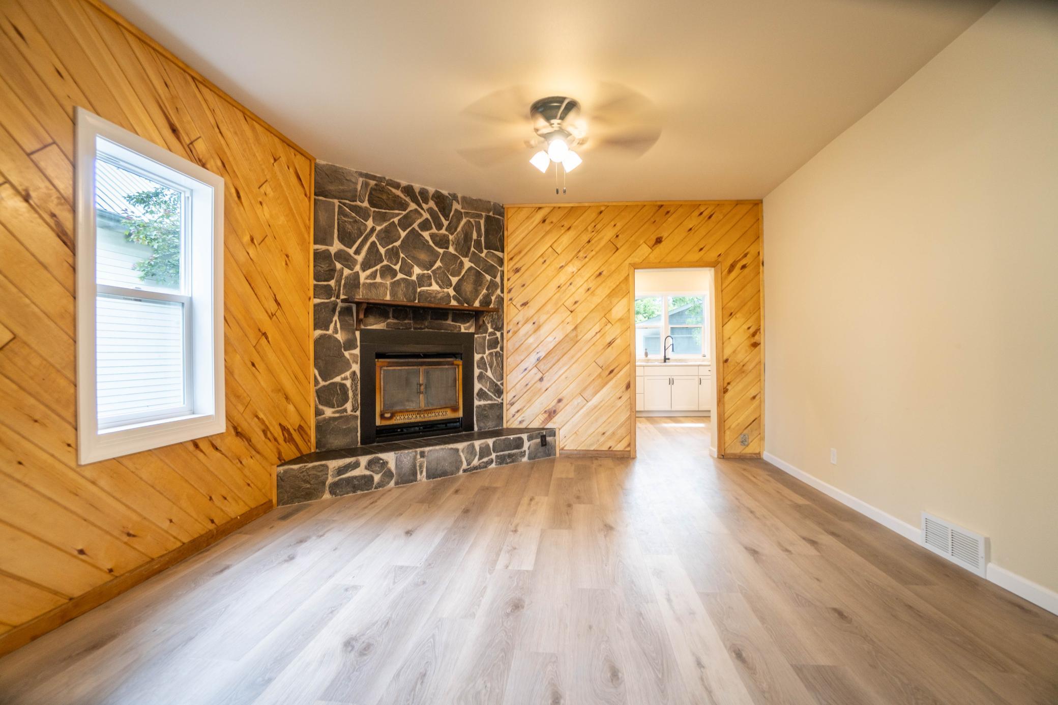 114 E Juniper Avenue Property Photo 11