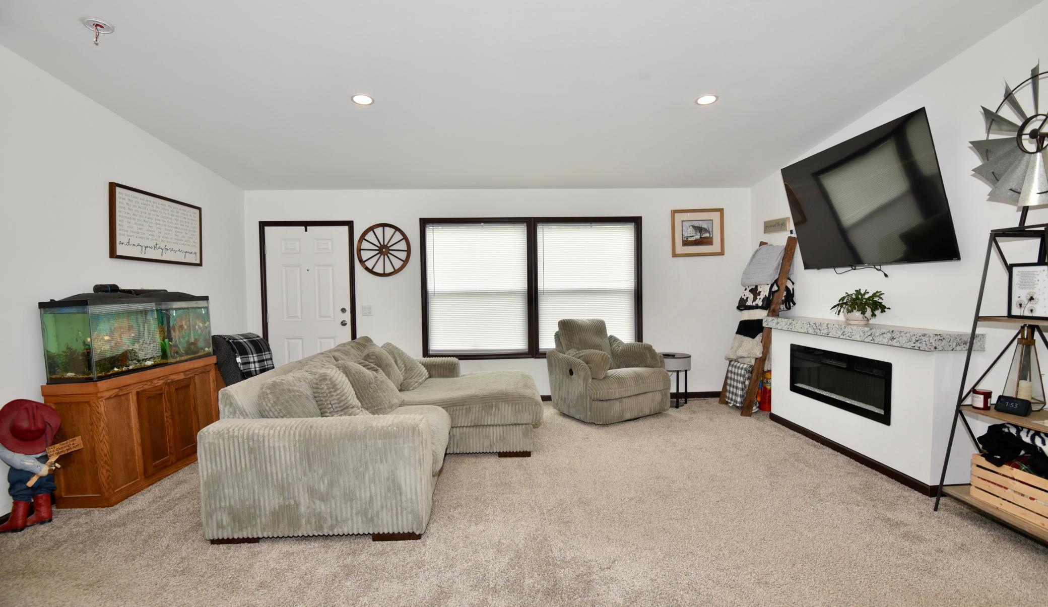 503 E Rutherford Street Property Photo 24