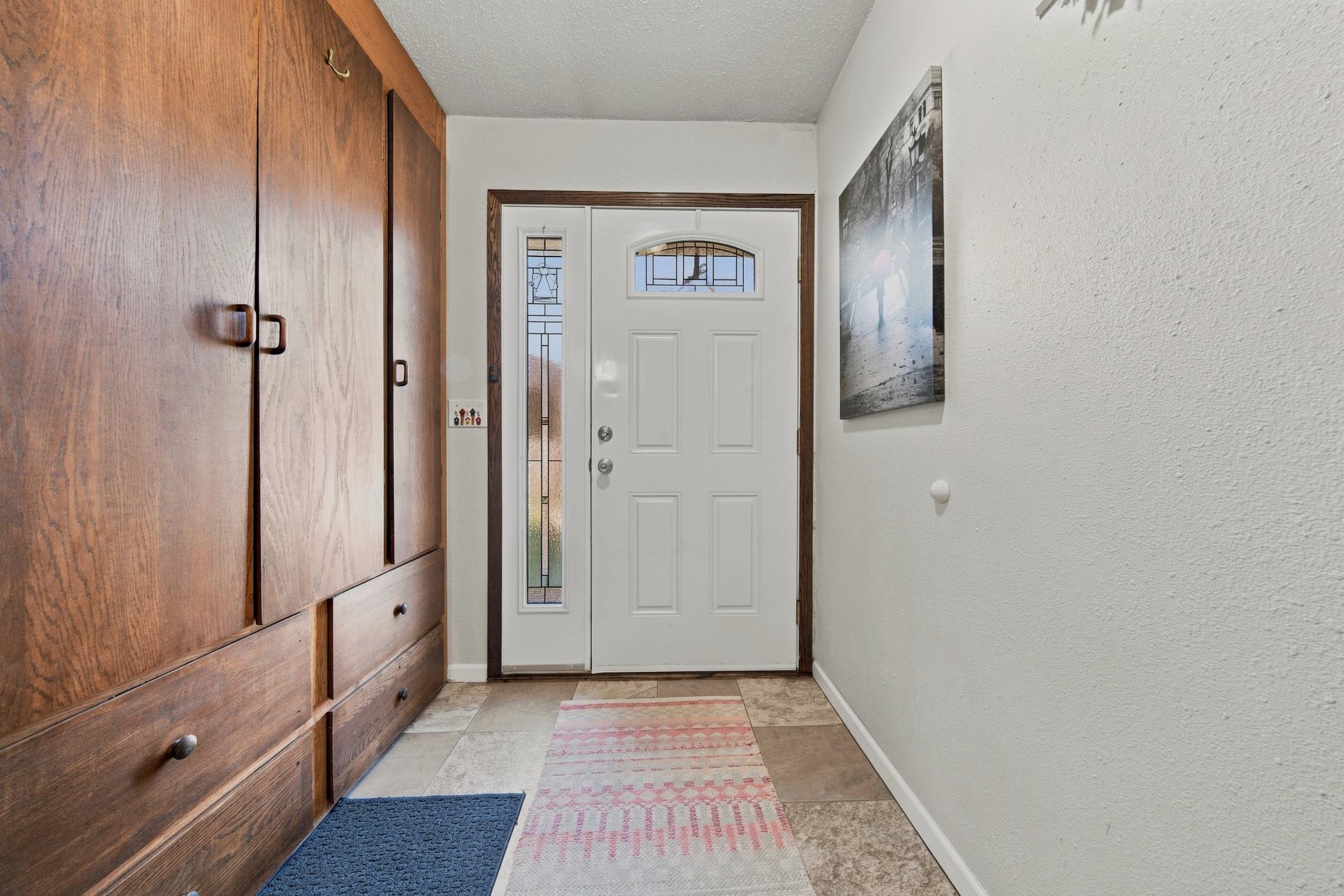 233 19th Street E Property Photo 4