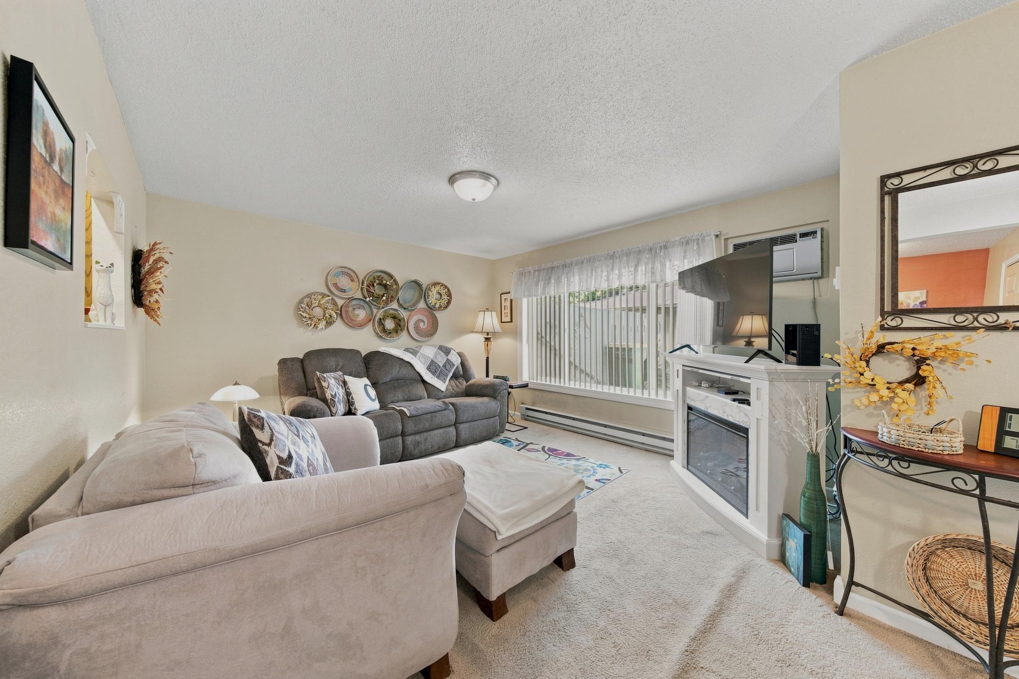 233 19th Street E Property Photo 6