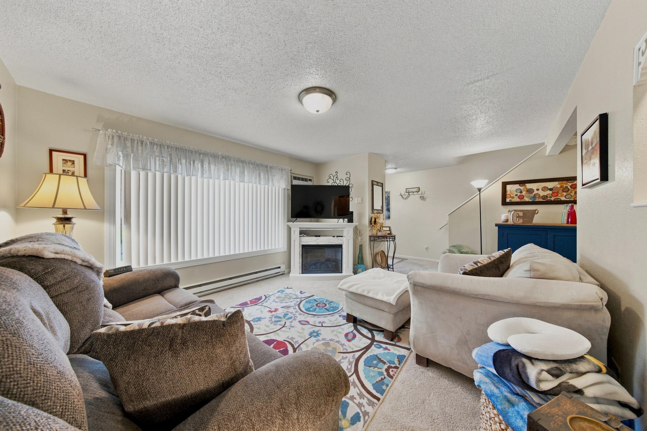 233 19th Street E Property Photo 9