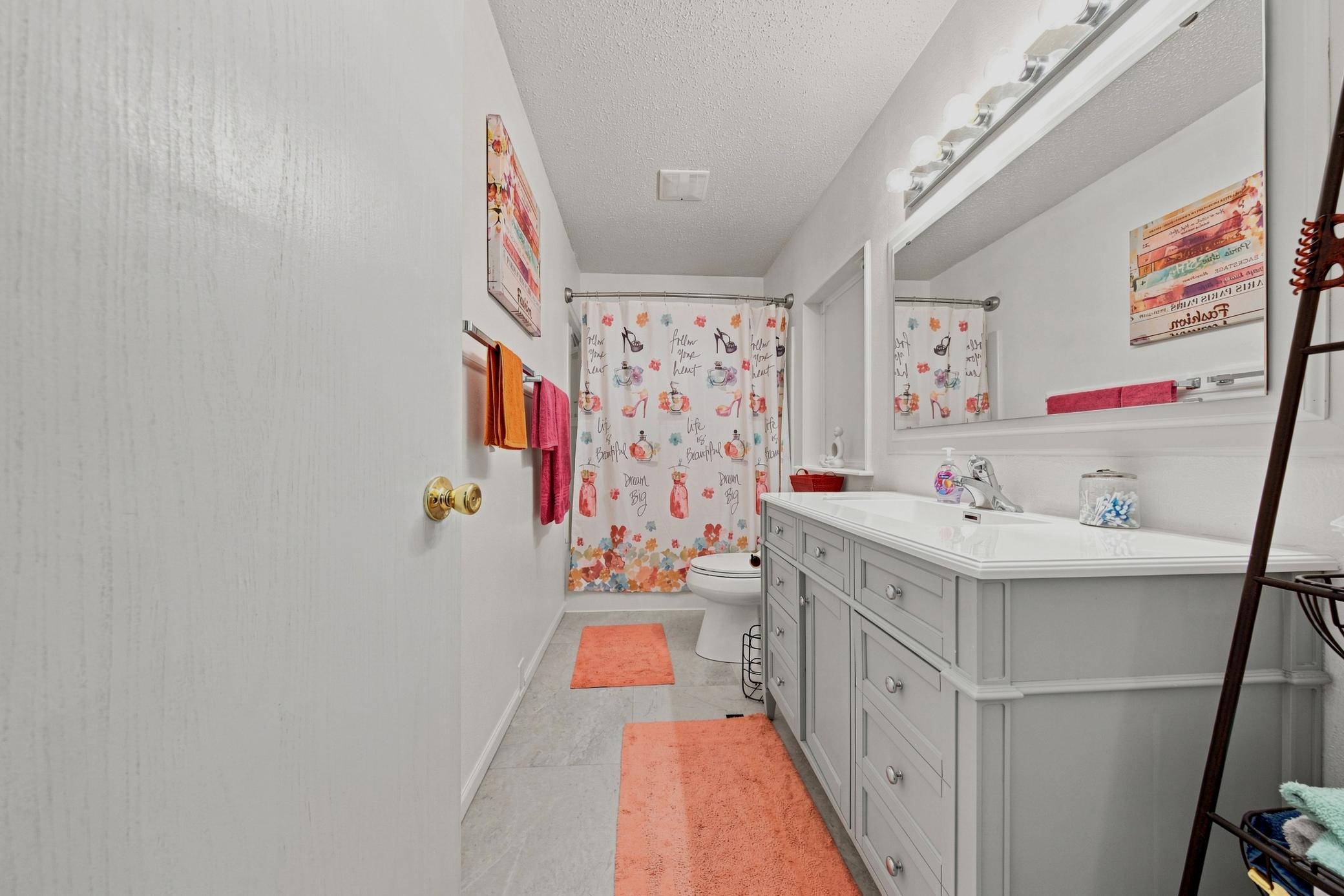 233 19th Street E Property Photo 23