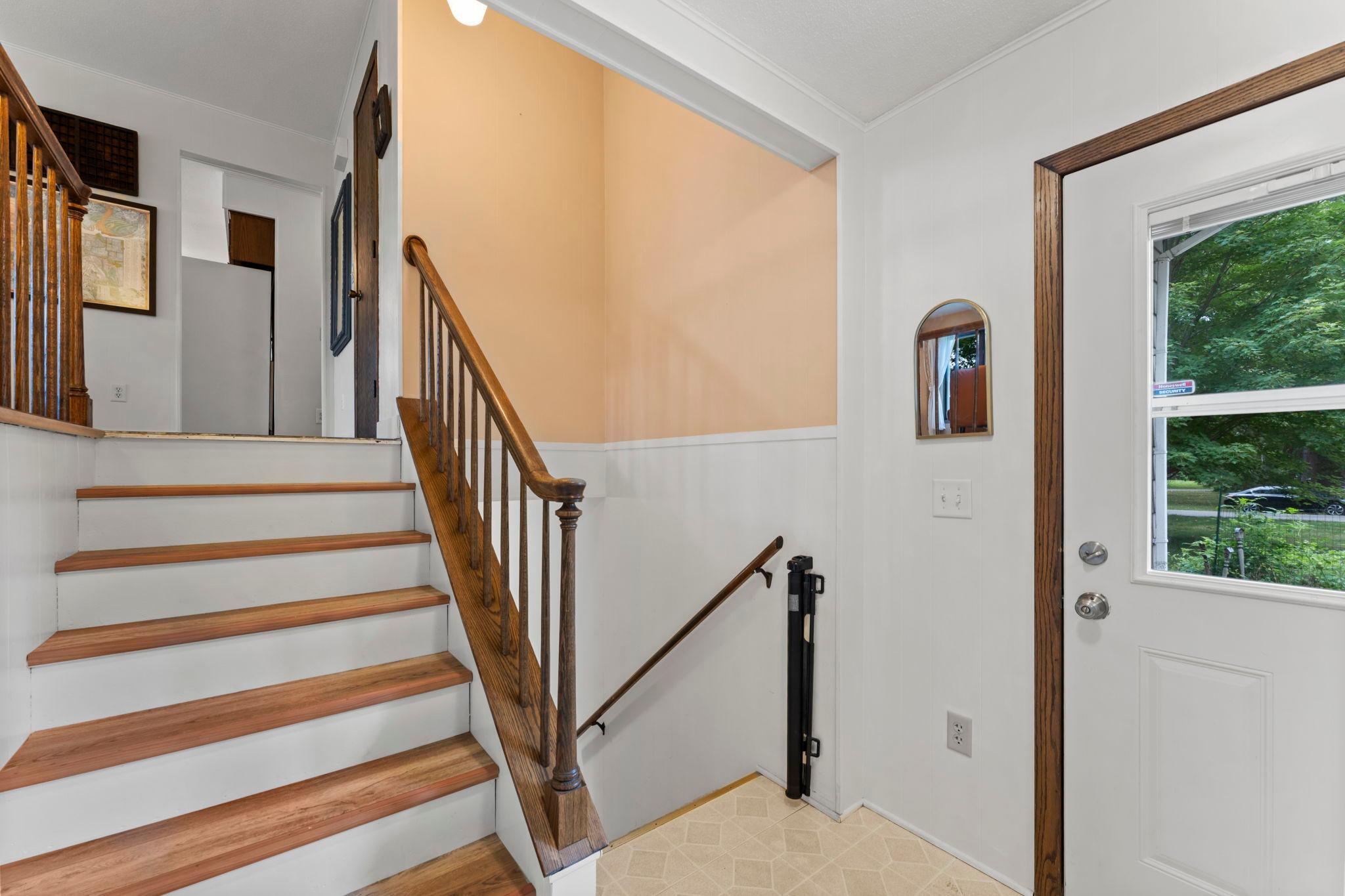 5997 Oak Circle Property Photo 3