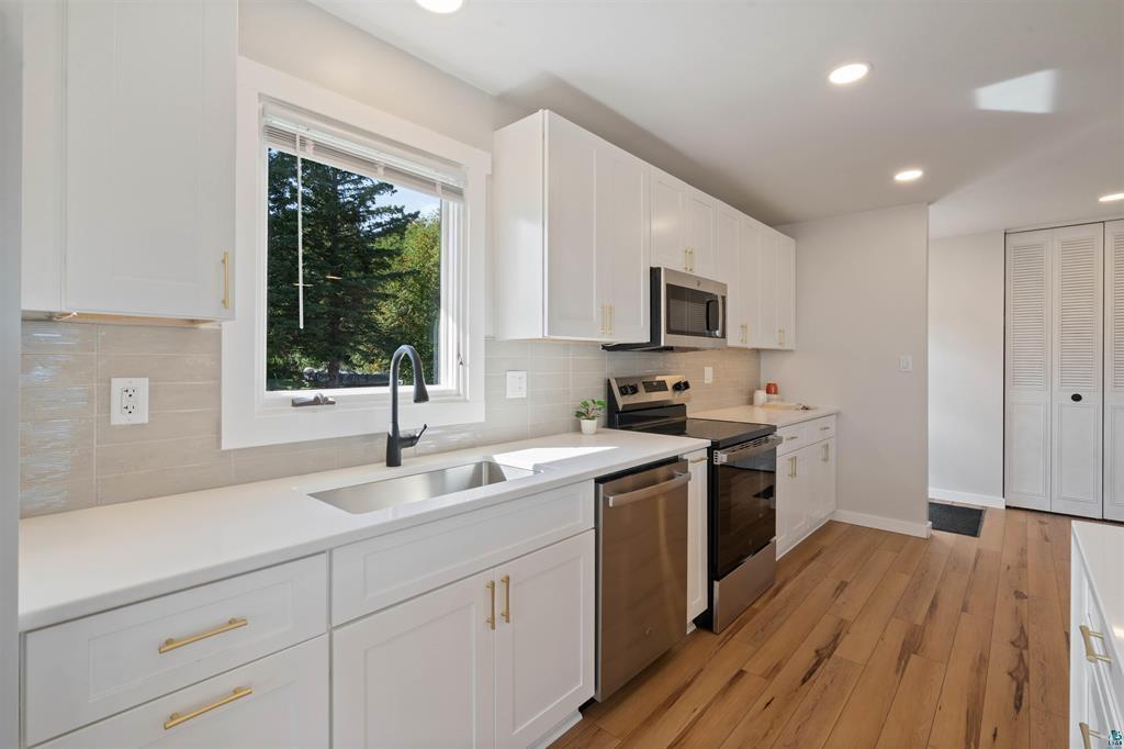1634 Cliff Avenue Property Photo 13