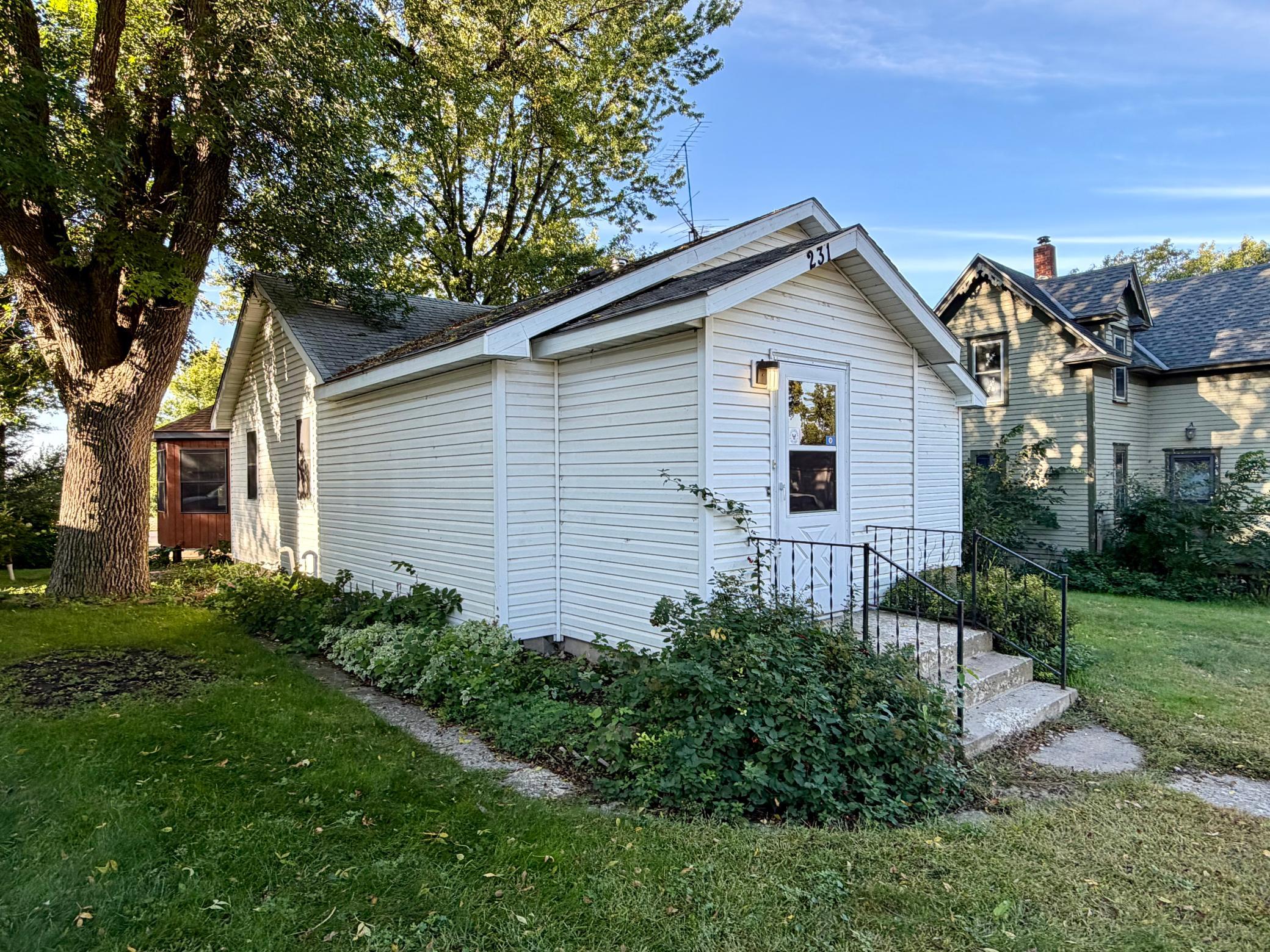 231 Sorenson Street Property Photo 5