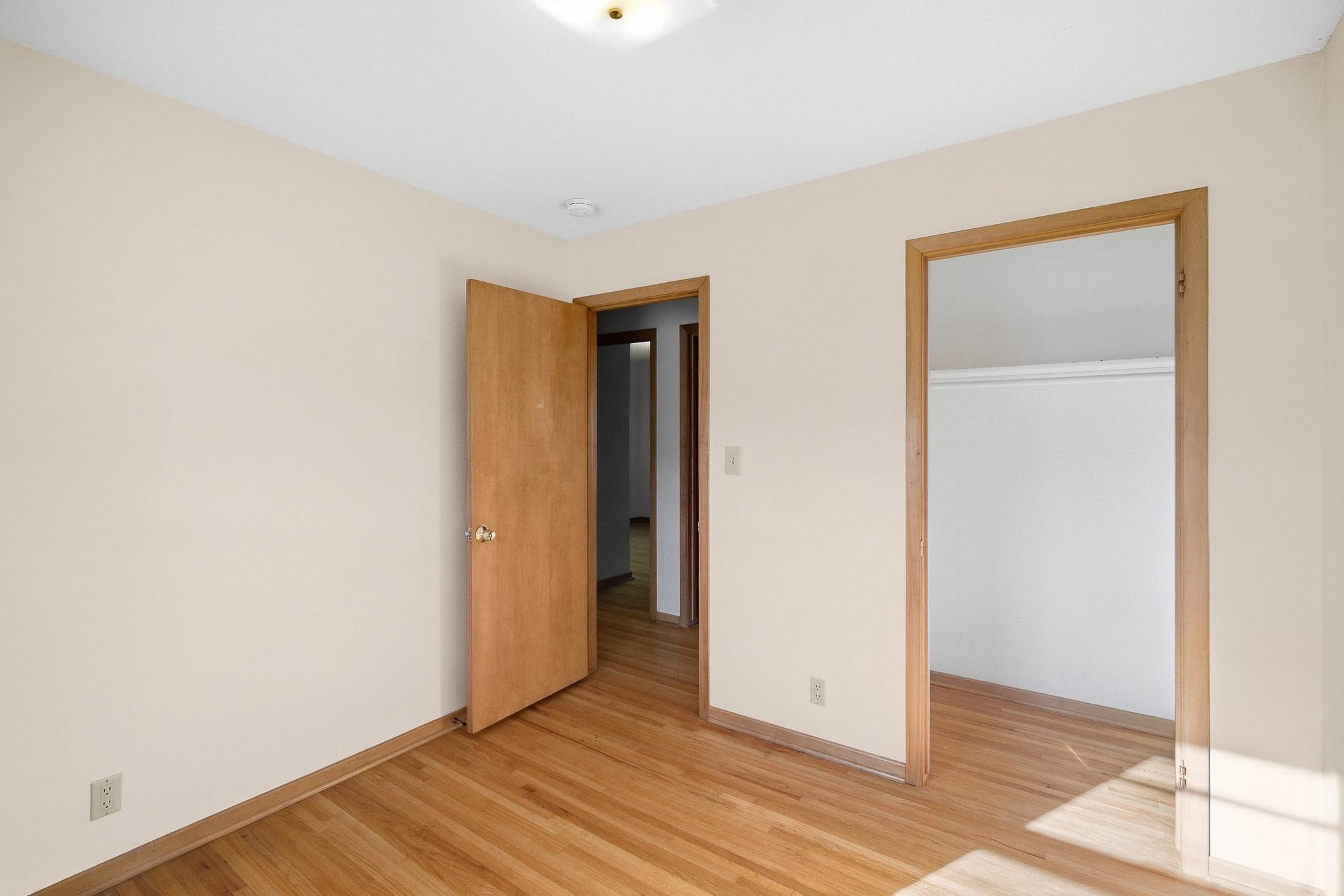 611 James Ave Property Photo 13