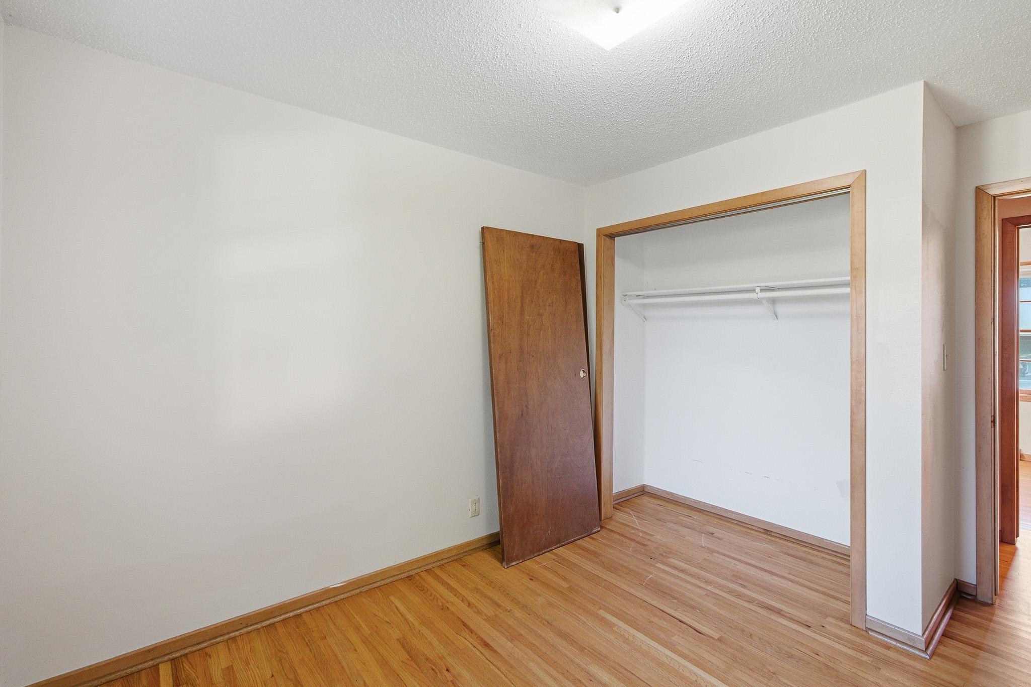 611 James Ave Property Photo 15
