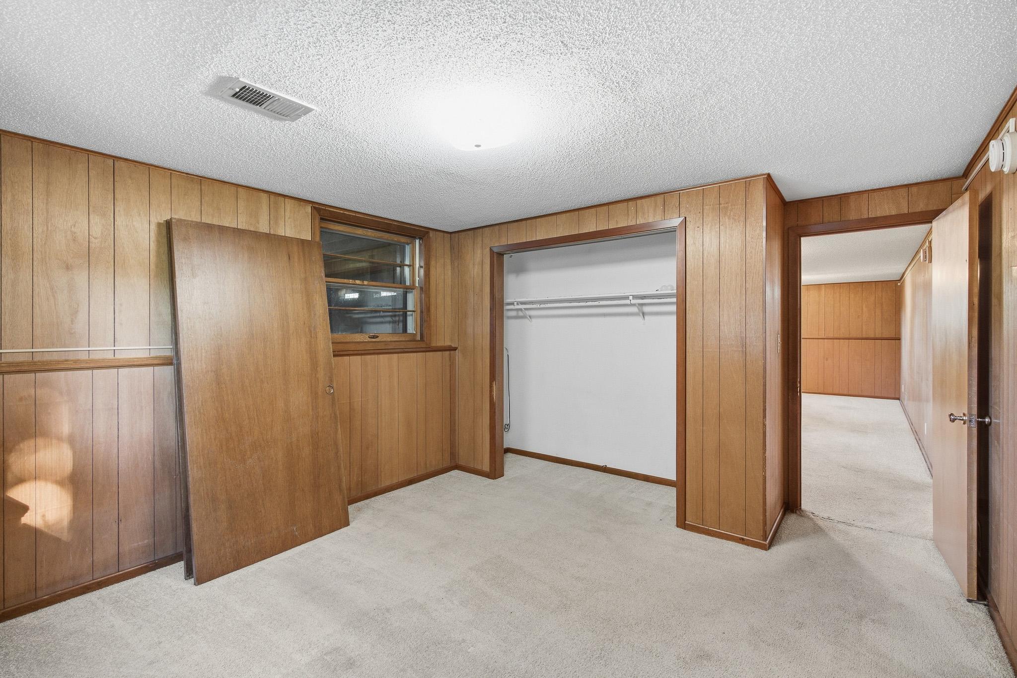 611 James Ave Property Photo 21