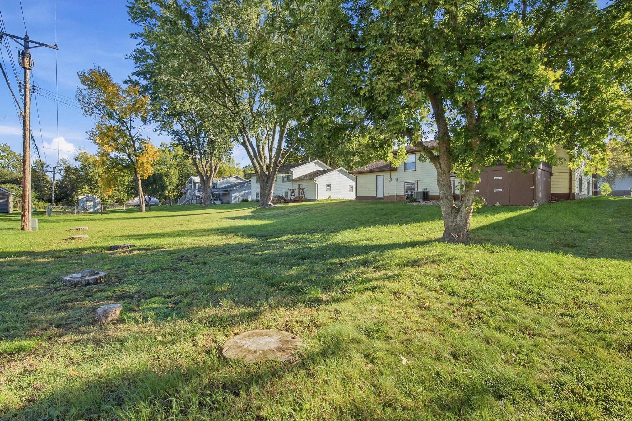 611 James Ave Property Photo 37