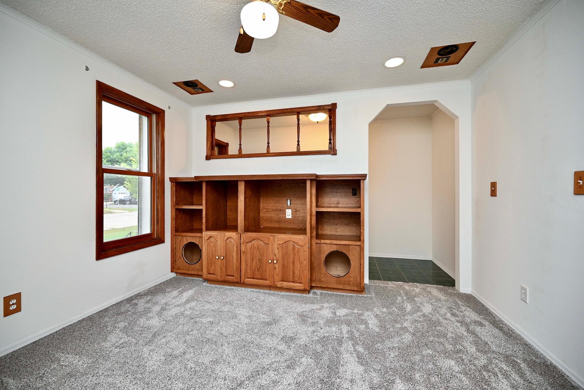 506 E Wabasha Street Property Photo 3