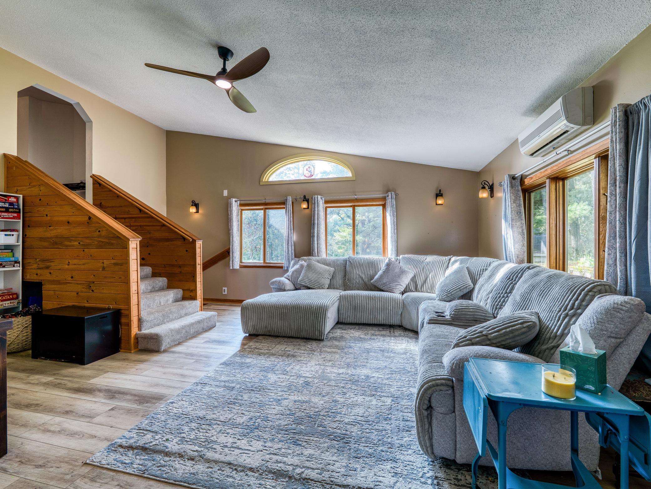 11081 Hillcrest Drive Ne Property Photo 16