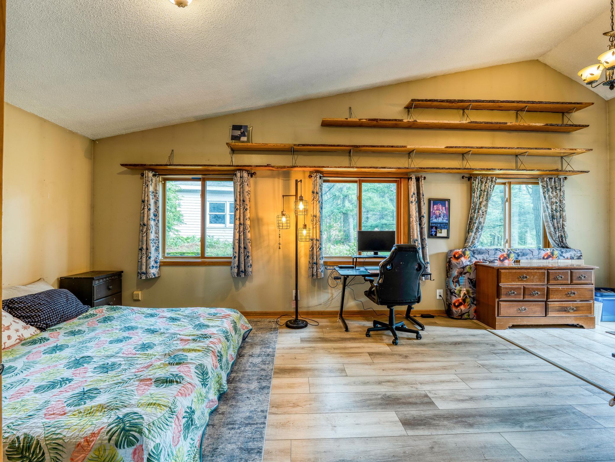 11081 Hillcrest Drive Ne Property Photo 21