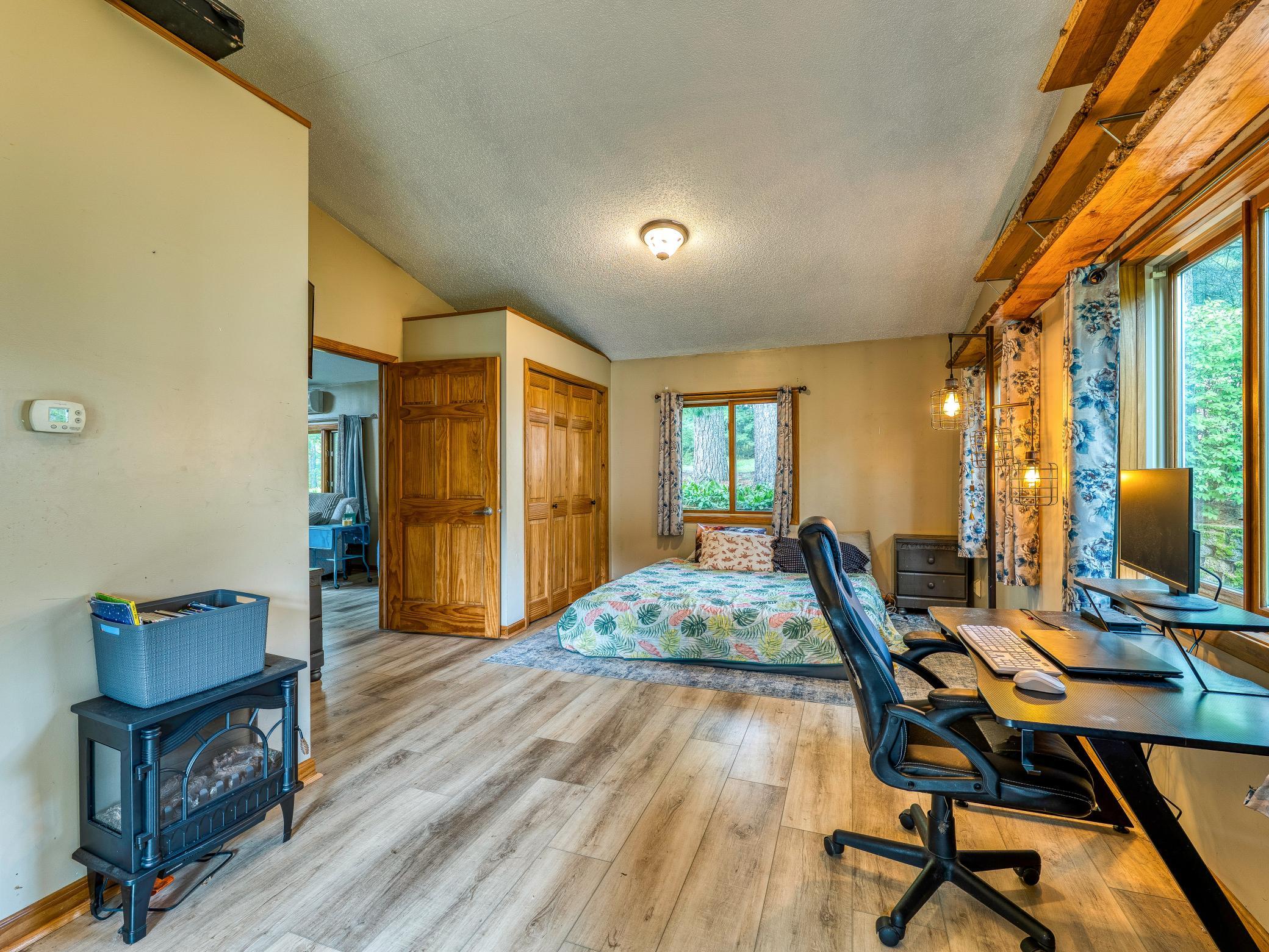 11081 Hillcrest Drive Ne Property Photo 24