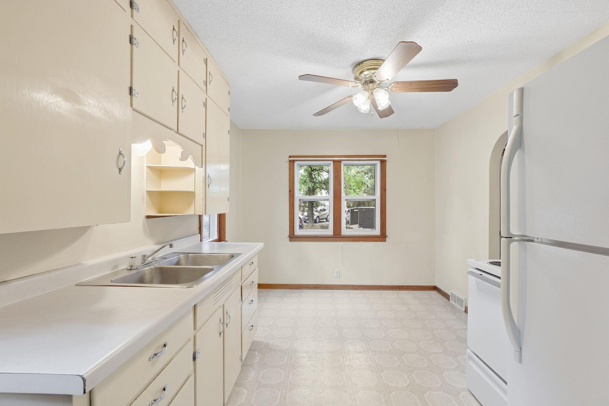 303 8th Avenue Property Photo 1