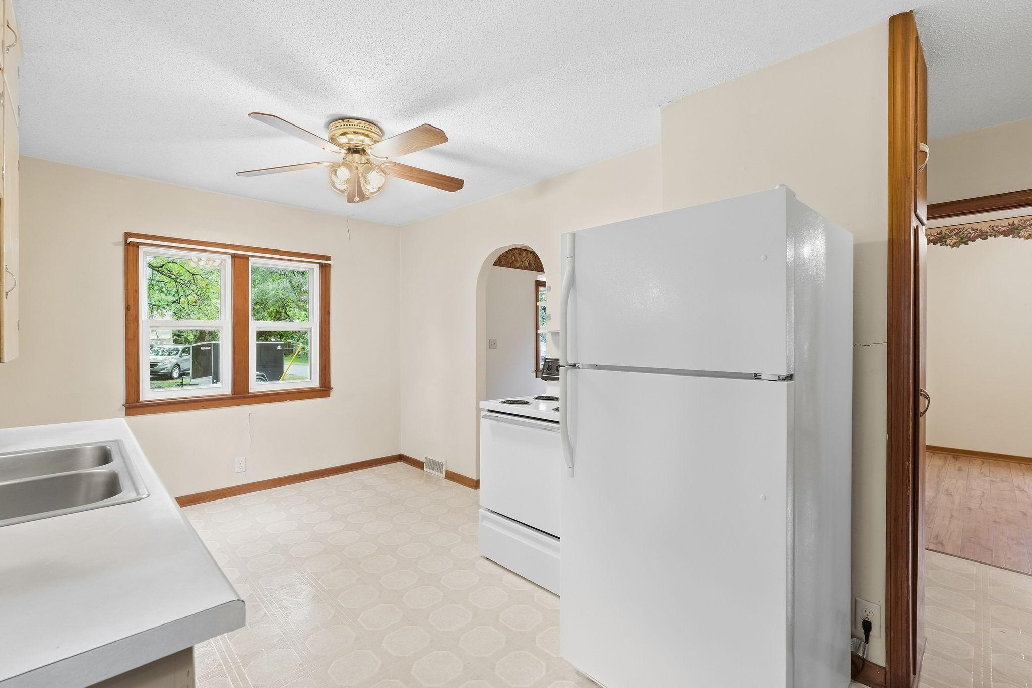 303 8th Avenue Property Photo 5