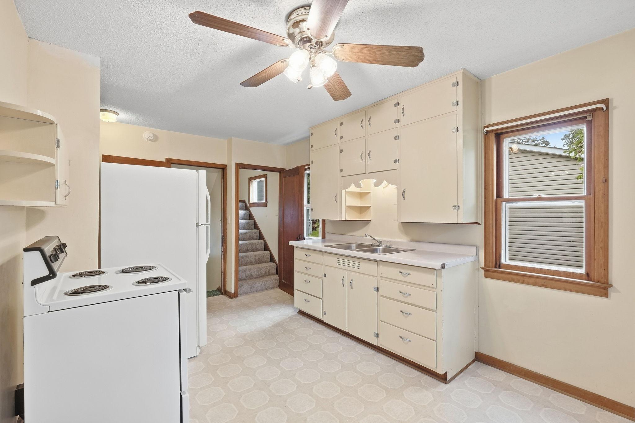 303 8th Avenue Property Photo 12