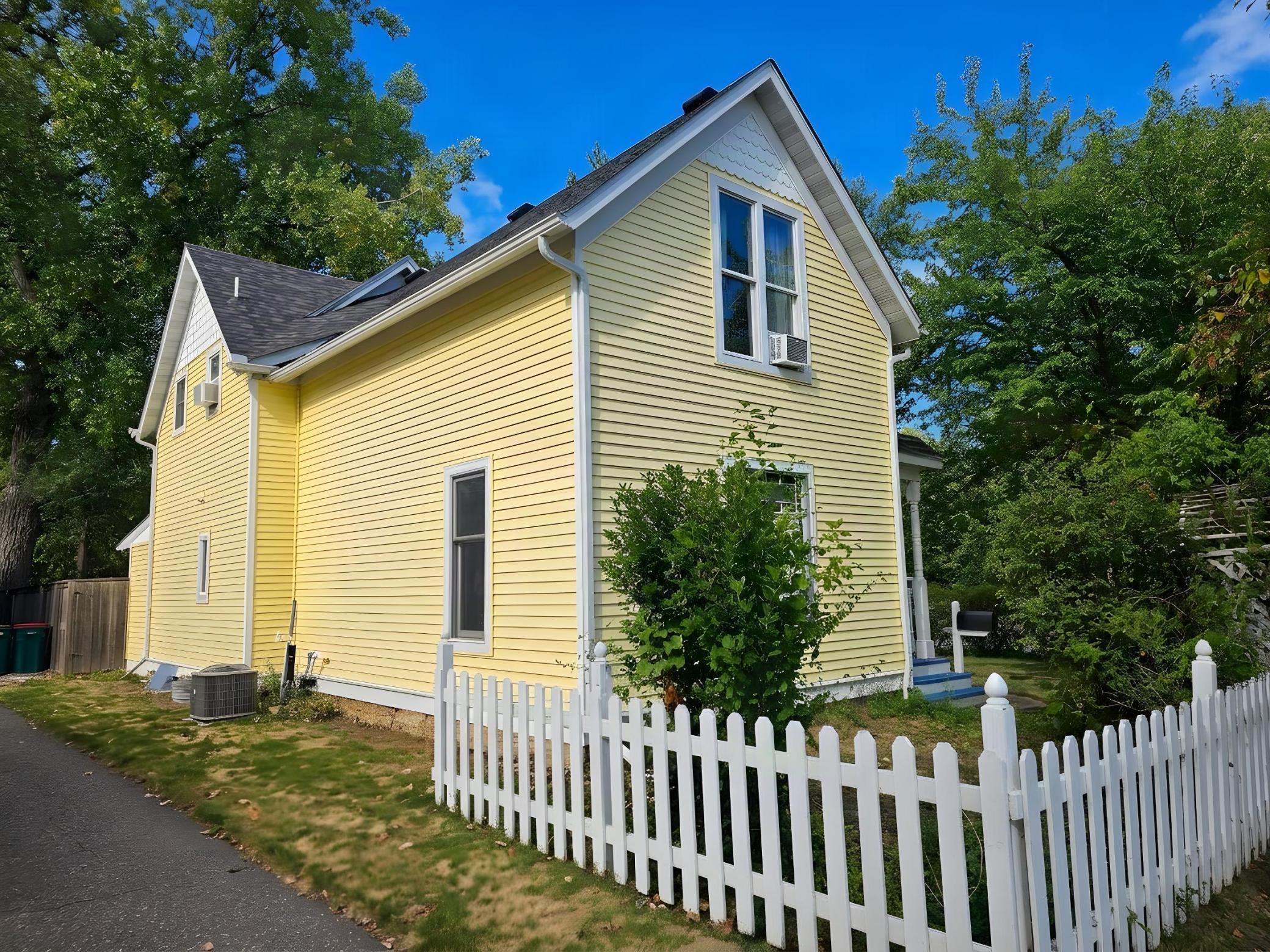 809 Oak Street Property Photo 1