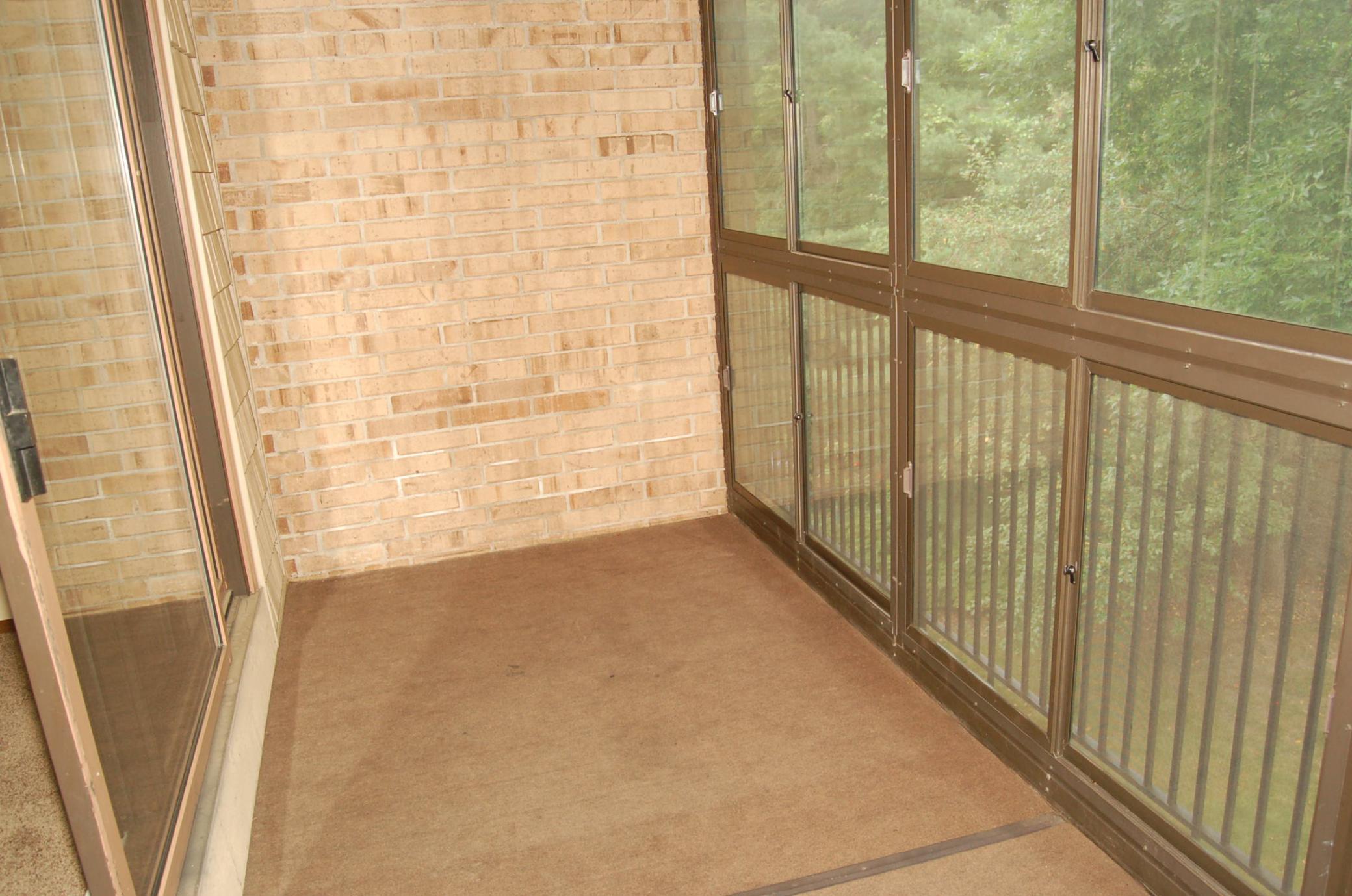 1887 Silver Bell Road 318 Property Photo 3