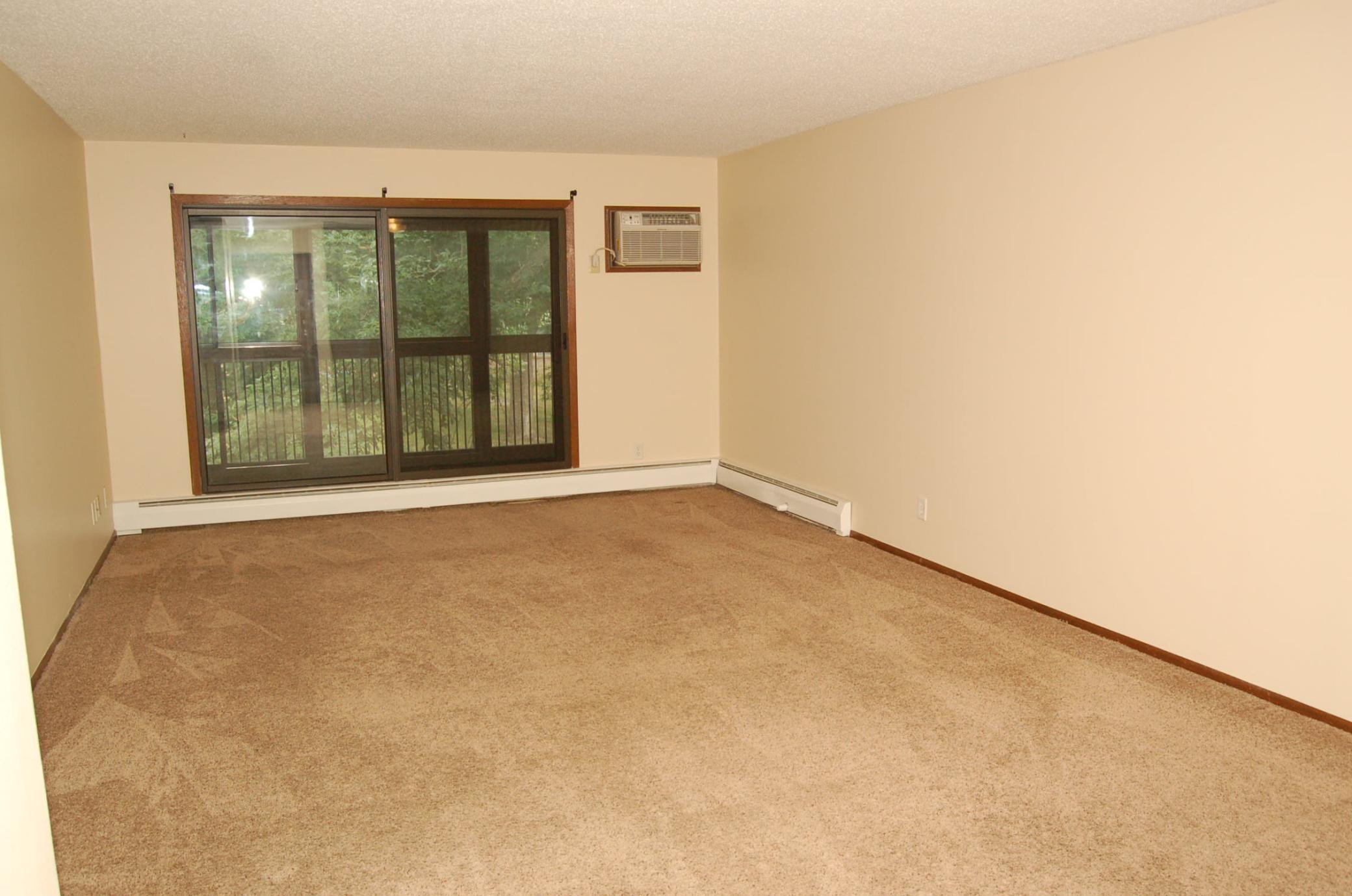 1887 Silver Bell Road 318 Property Photo 4