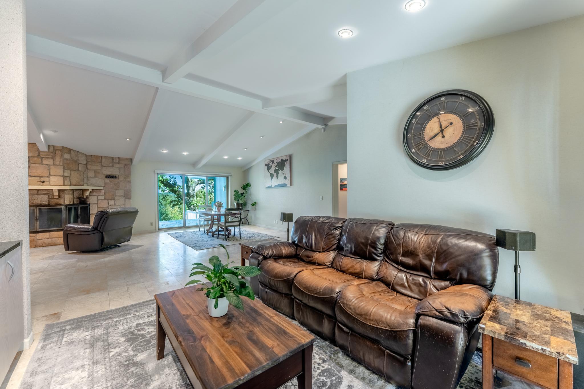 361 Oak Knoll Drive Property Photo 15