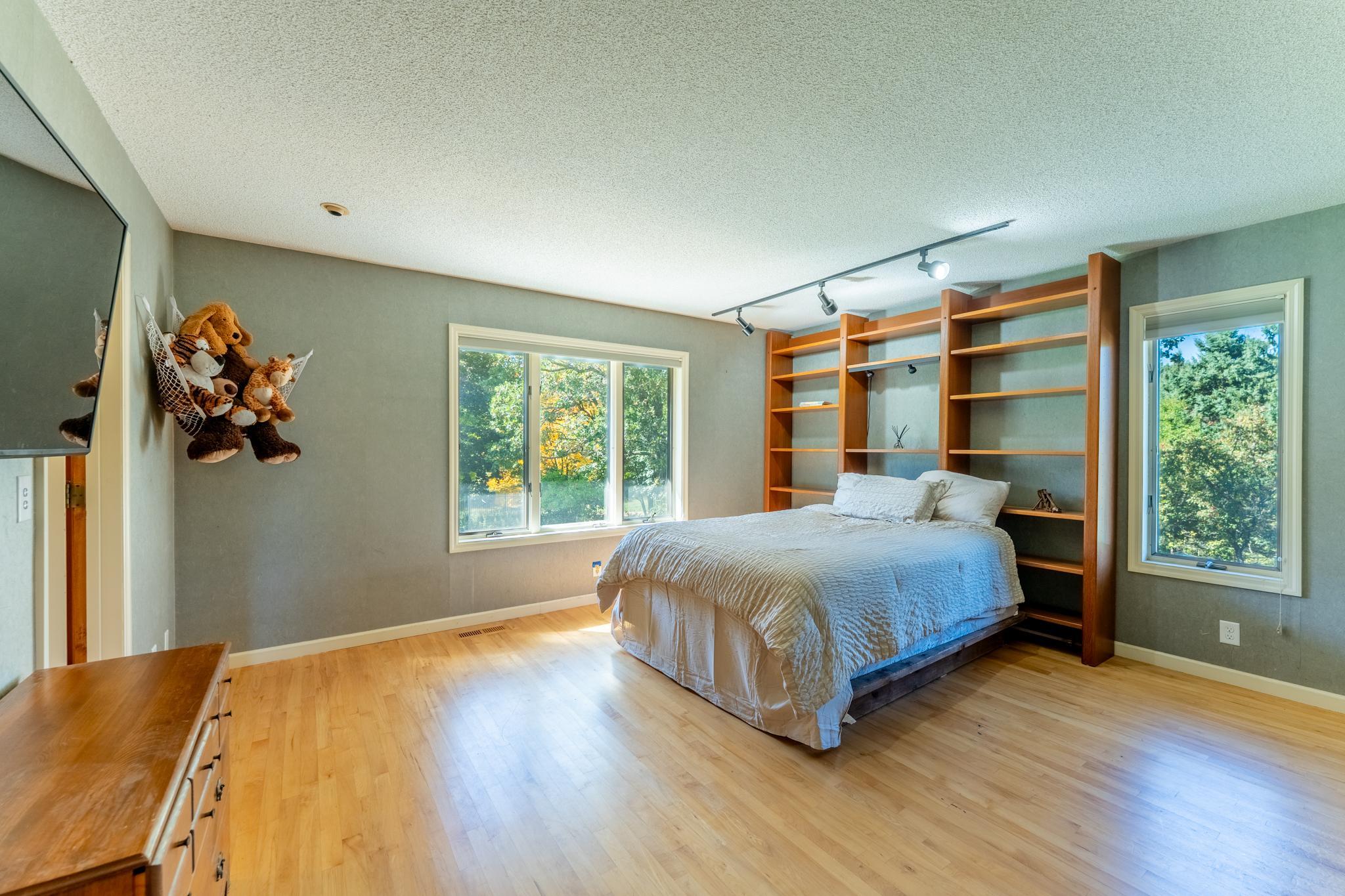 361 Oak Knoll Drive Property Photo 17