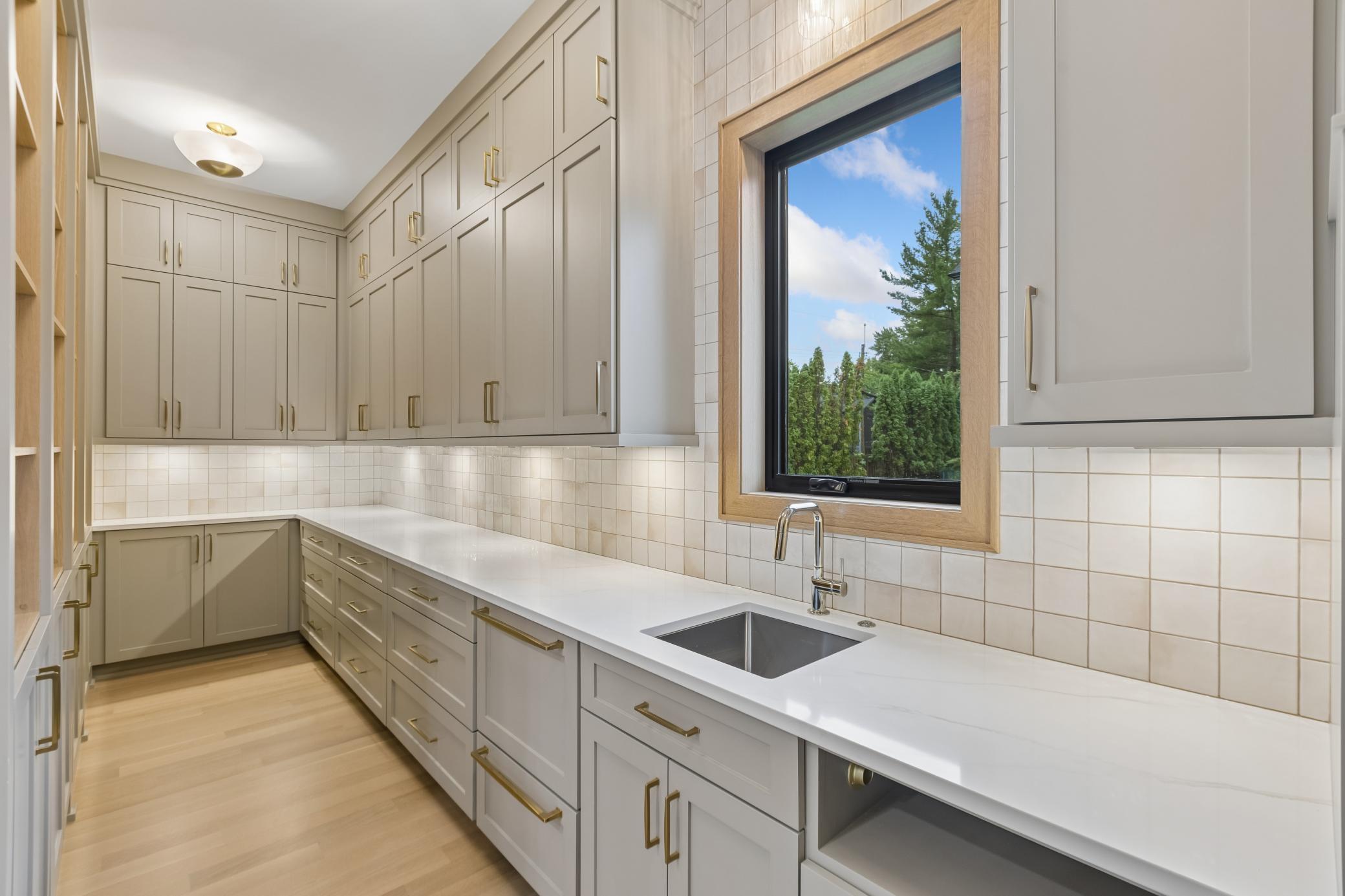 5805 Kellogg Avenue Property Photo 11