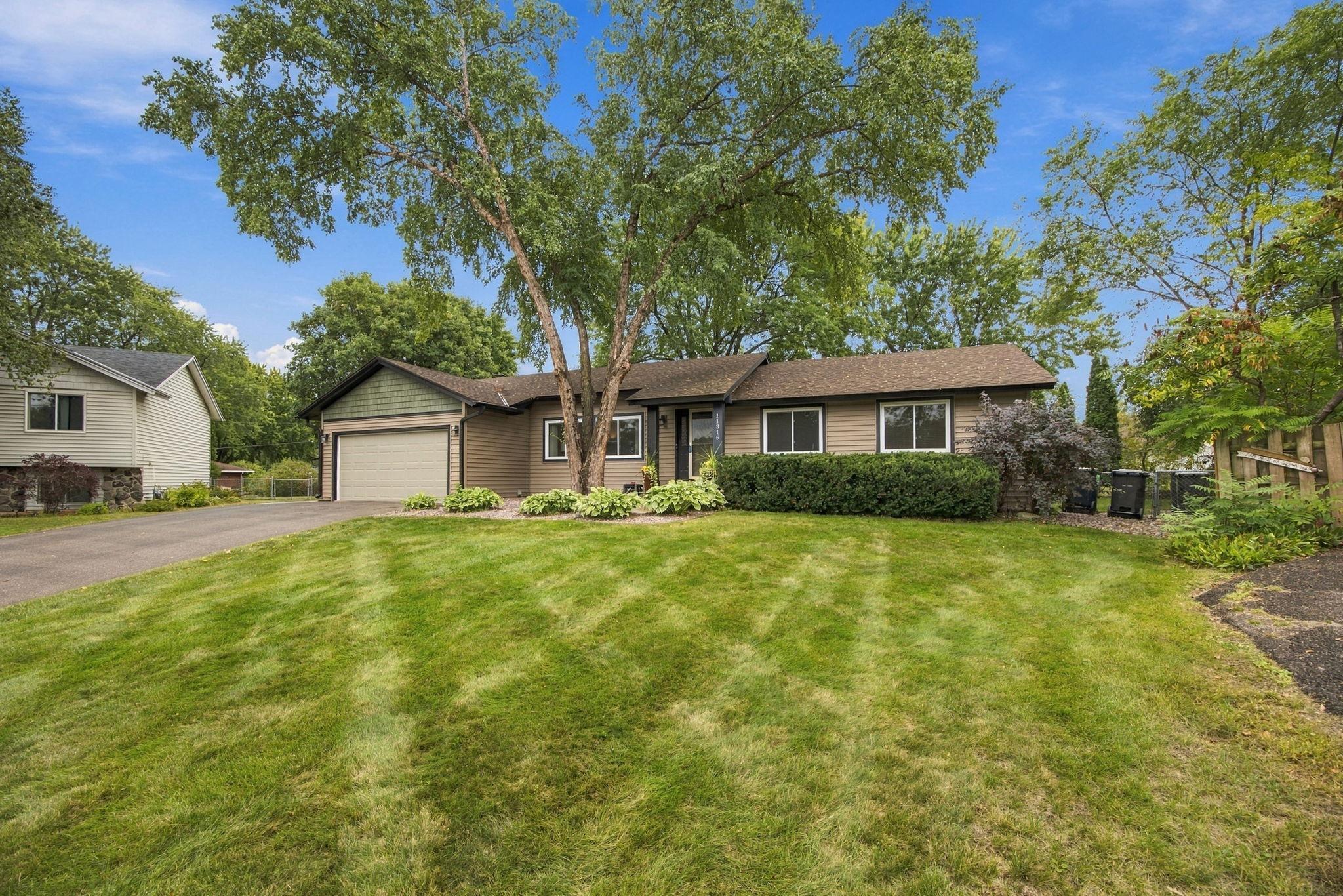 11315 W River Hills Drive Property Photo 1