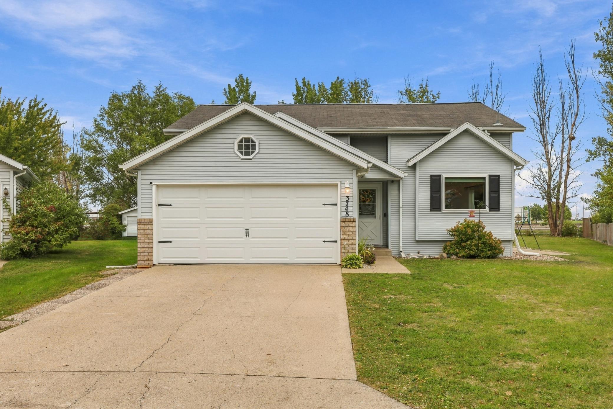 3748 Village Green Circle Property Photo 1